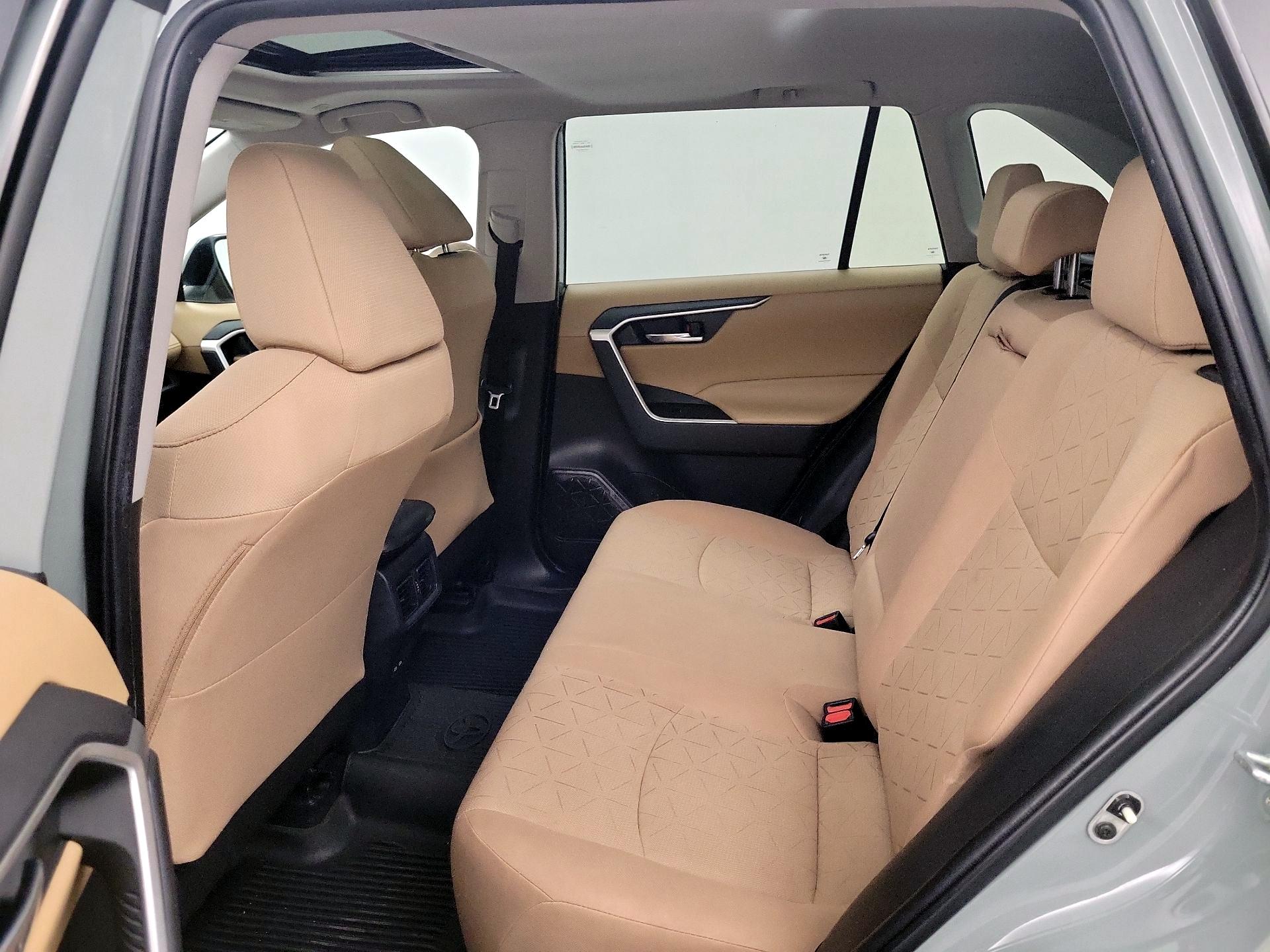 Thumbnail: 2023 Toyota RAV4 - 20