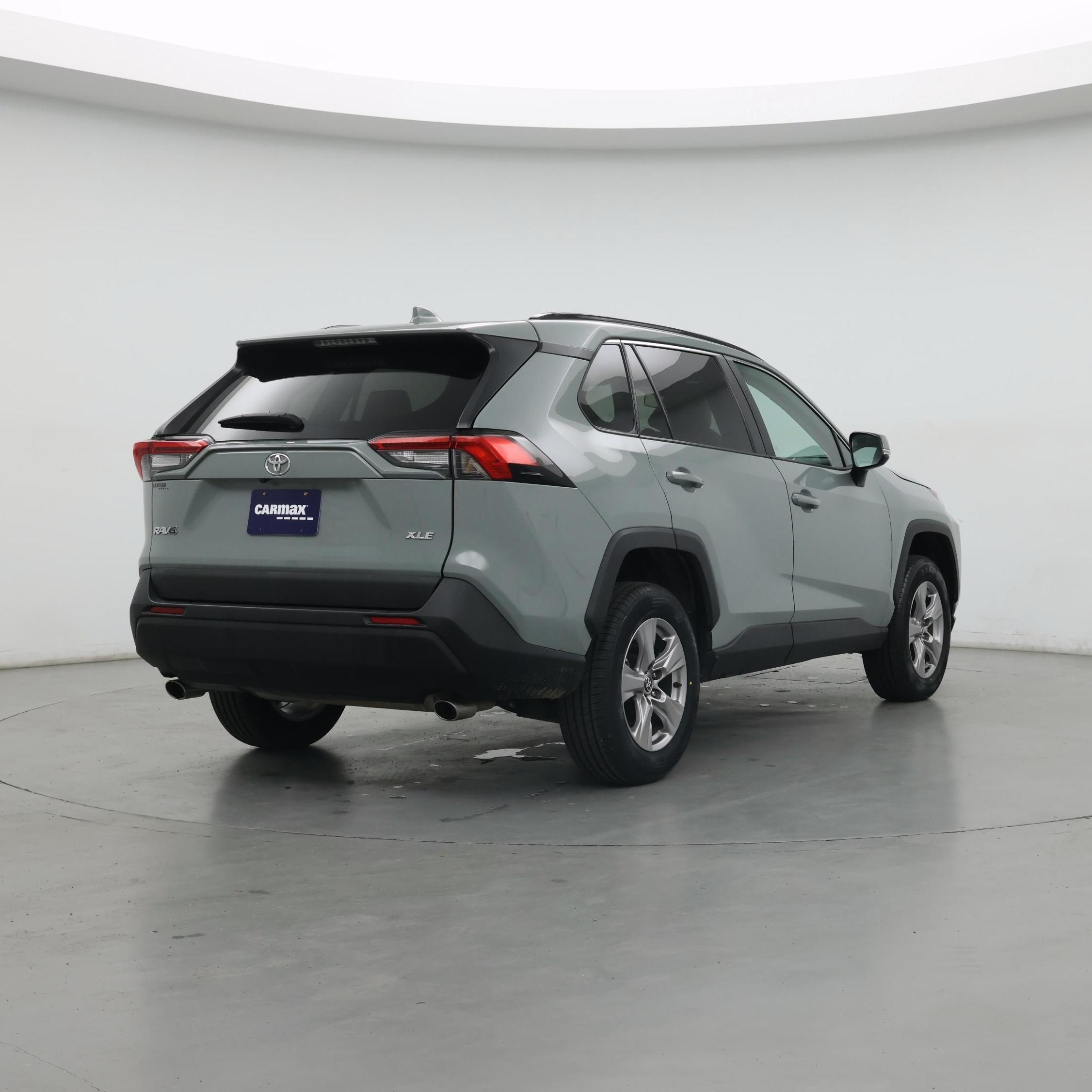 Thumbnail: 2023 Toyota RAV4 - 8