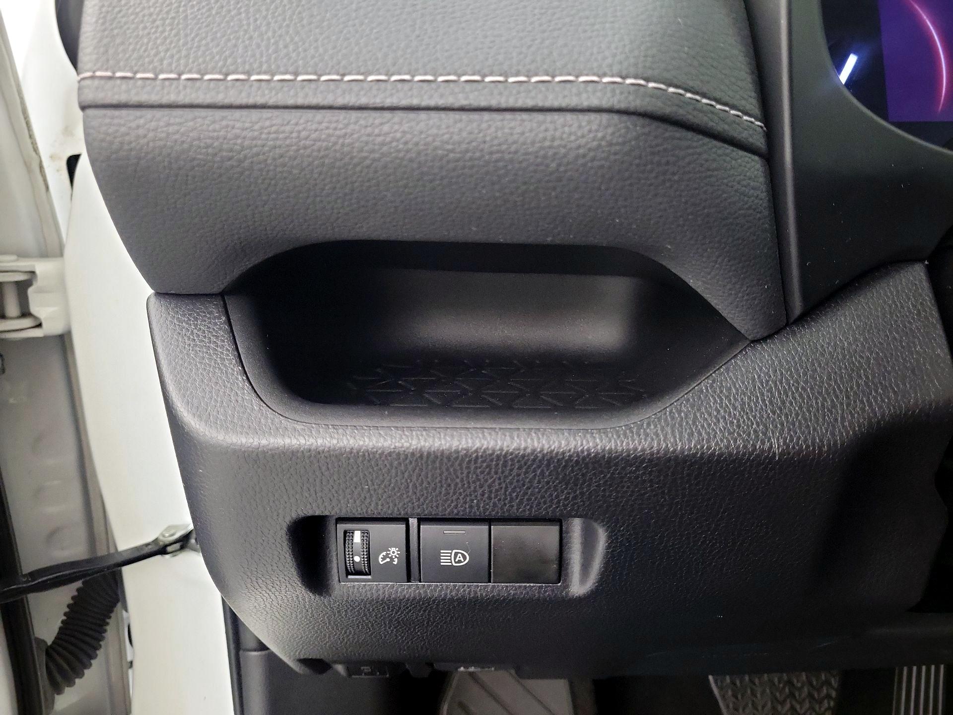 Thumbnail: 2024 Toyota RAV4 - 11