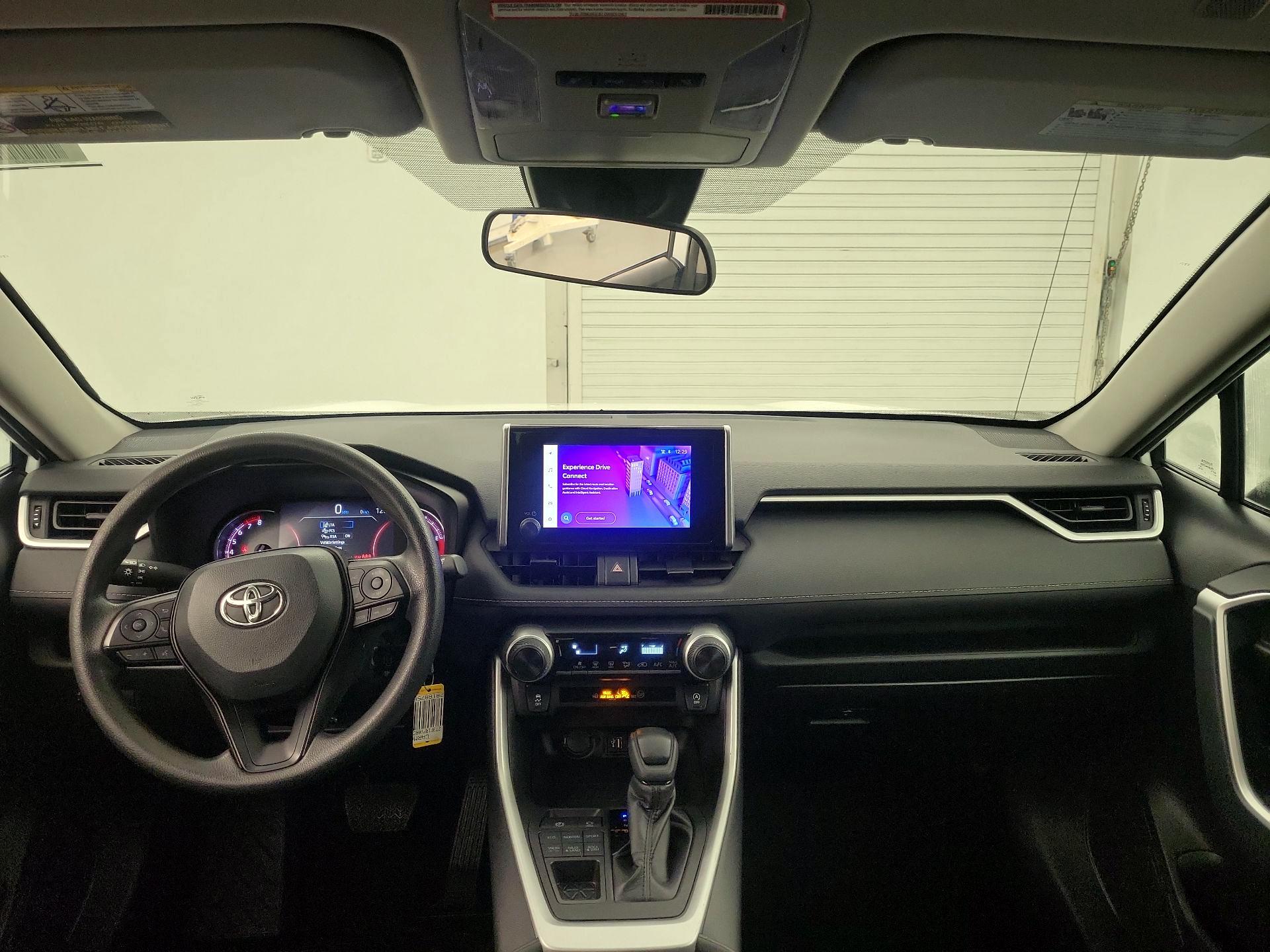 Thumbnail: 2024 Toyota RAV4 - 8