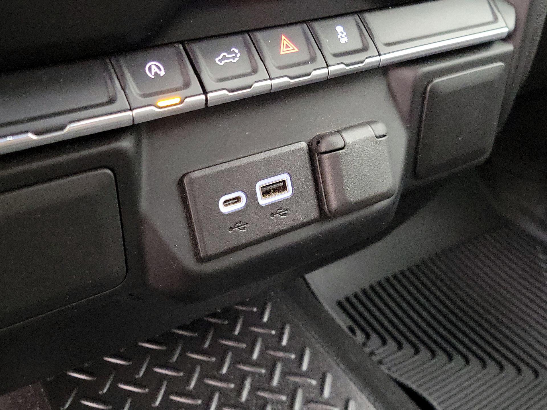 Thumbnail: 2022 Chevrolet Silverado 1500 - 18