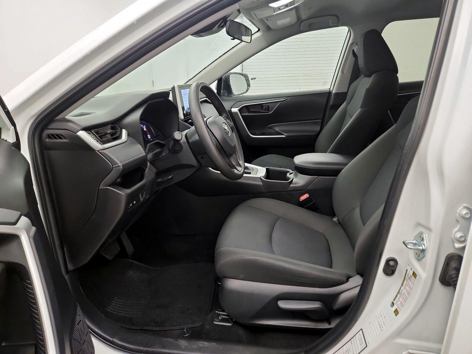 Thumbnail: 2025 Toyota RAV4 - 11