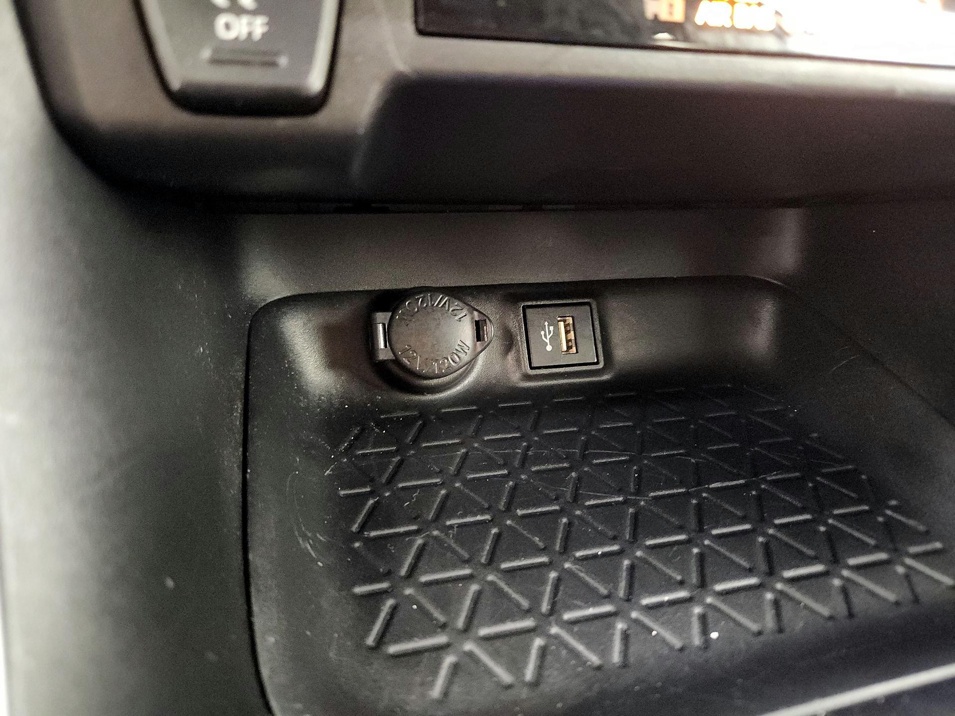 Thumbnail: 2025 Toyota RAV4 - 18