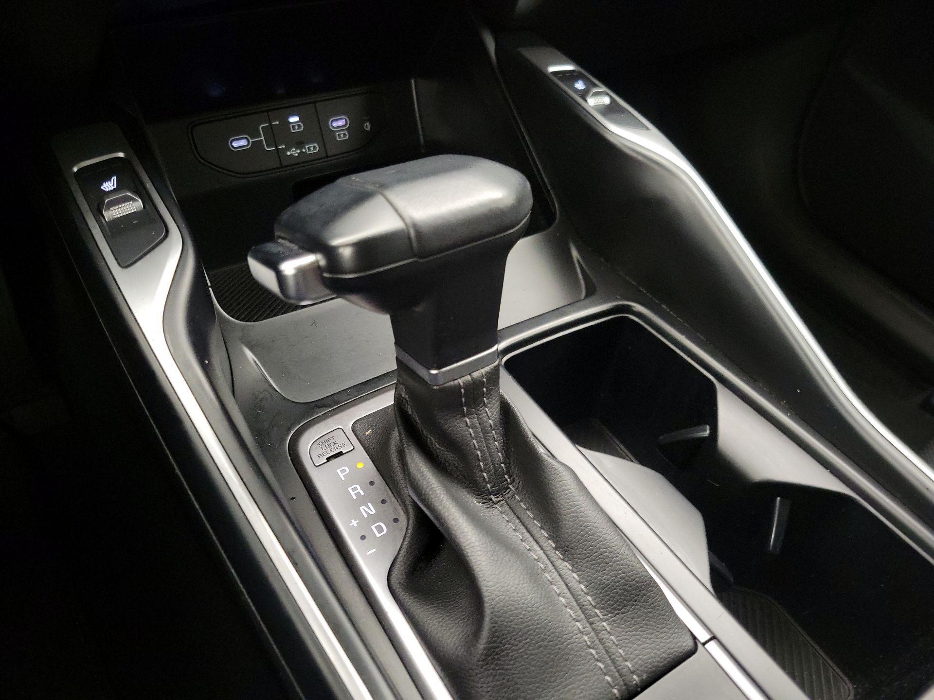 Thumbnail: 2024 Kia Sorento - 17