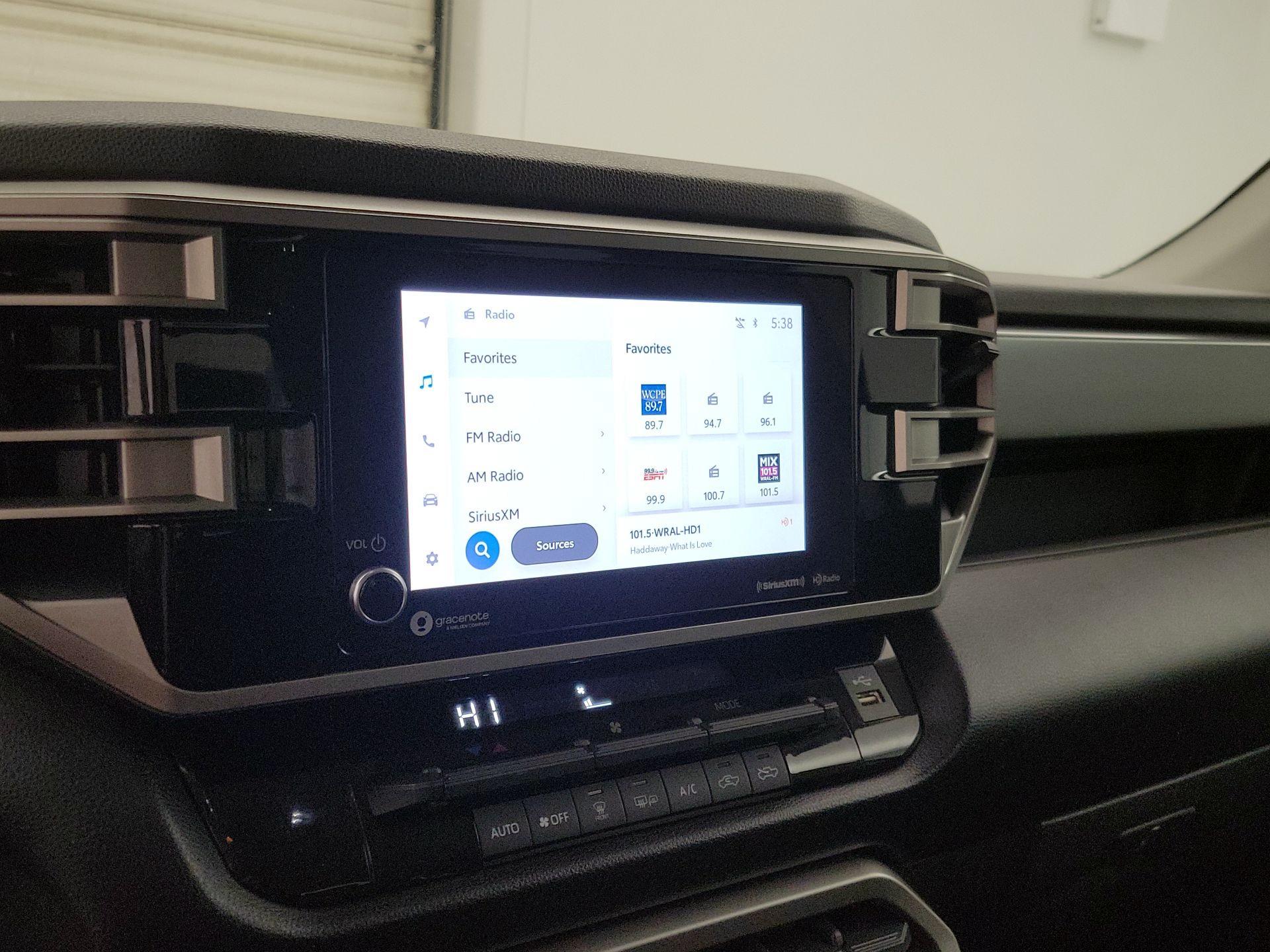 Thumbnail: 2023 Toyota Tundra - 15