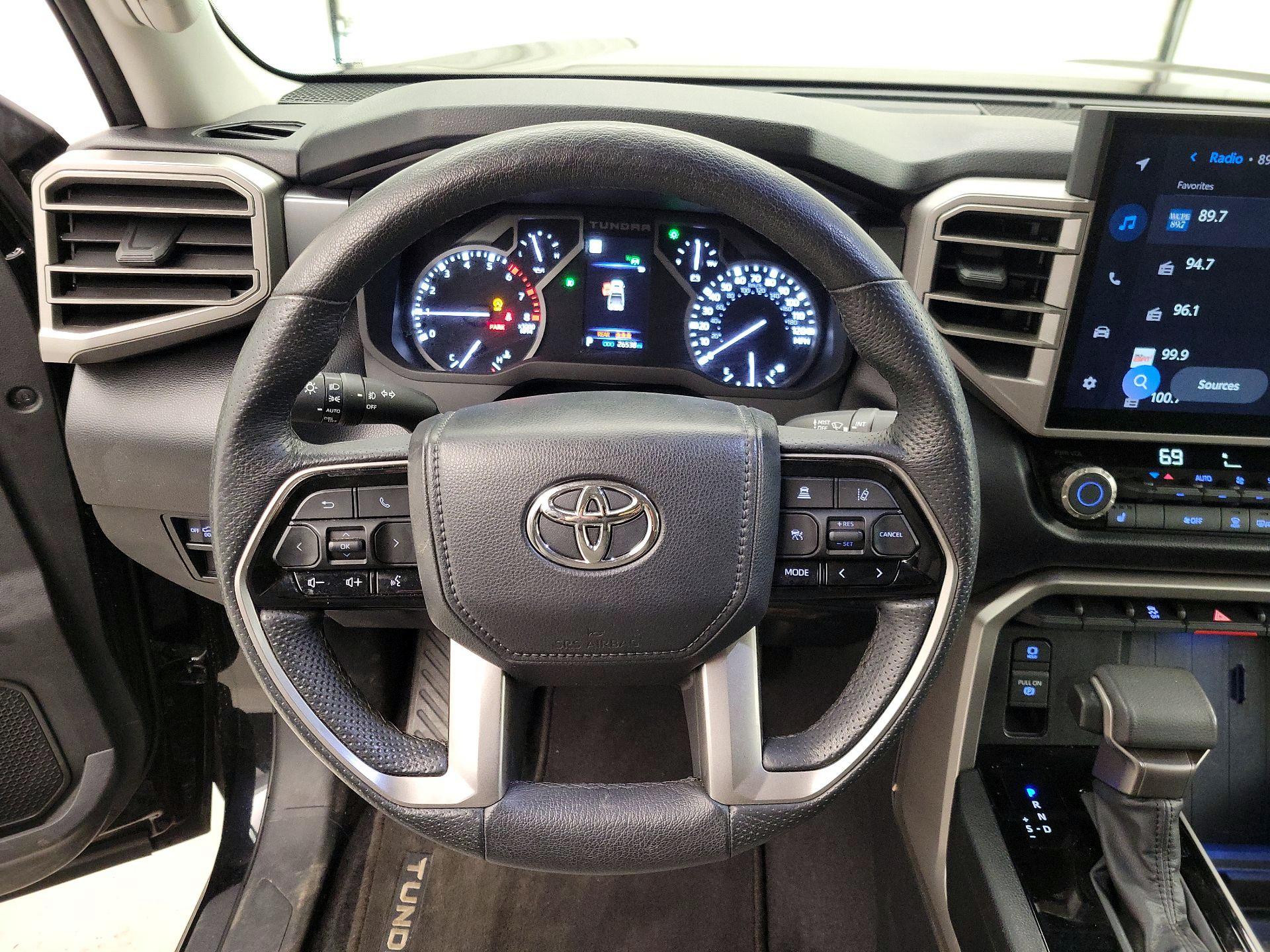 Thumbnail: 2022 Toyota Tundra - 10