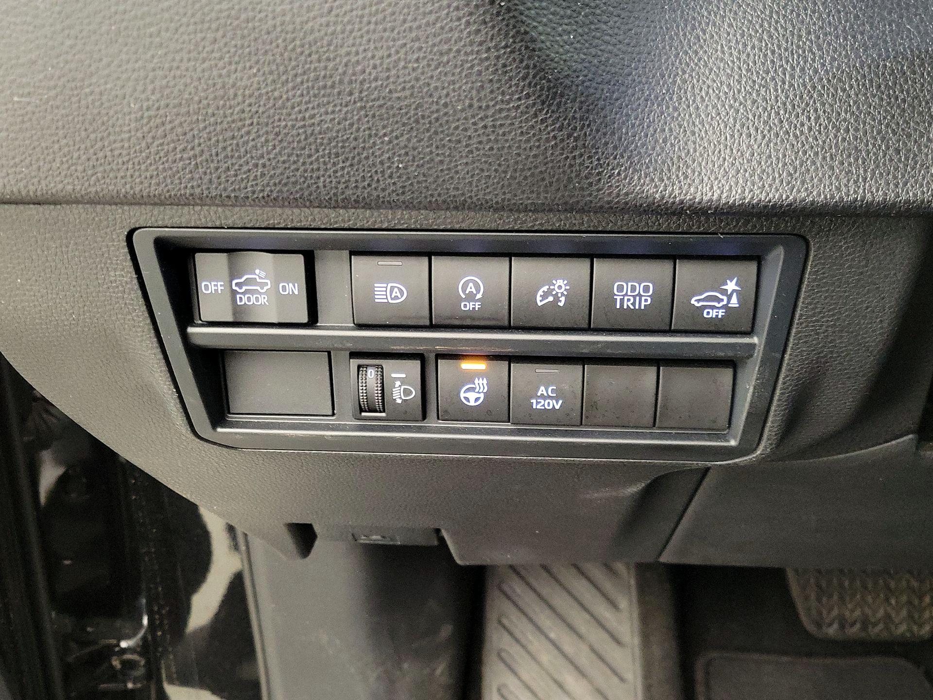 Thumbnail: 2022 Toyota Tundra - 13