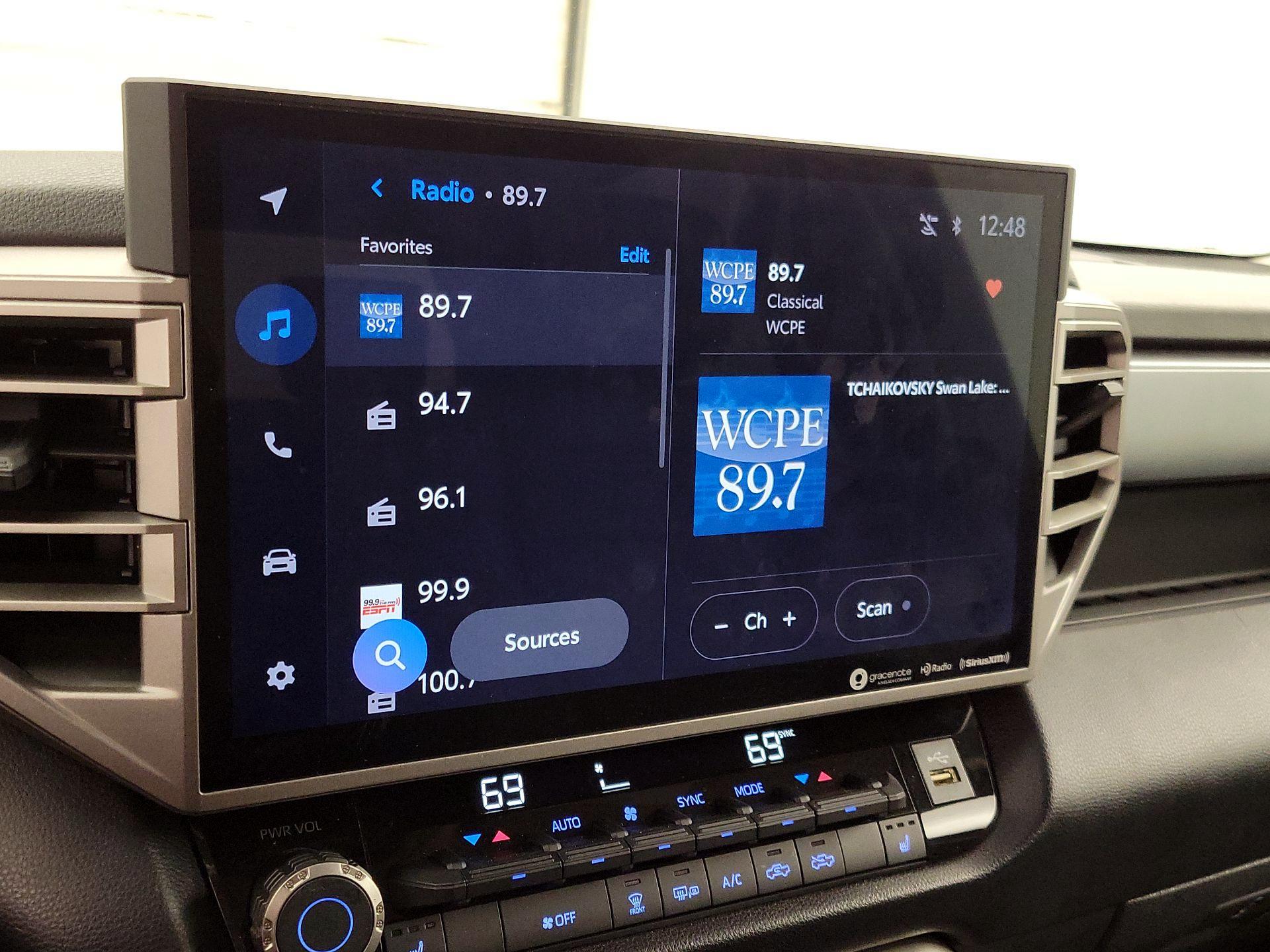 Thumbnail: 2022 Toyota Tundra - 15