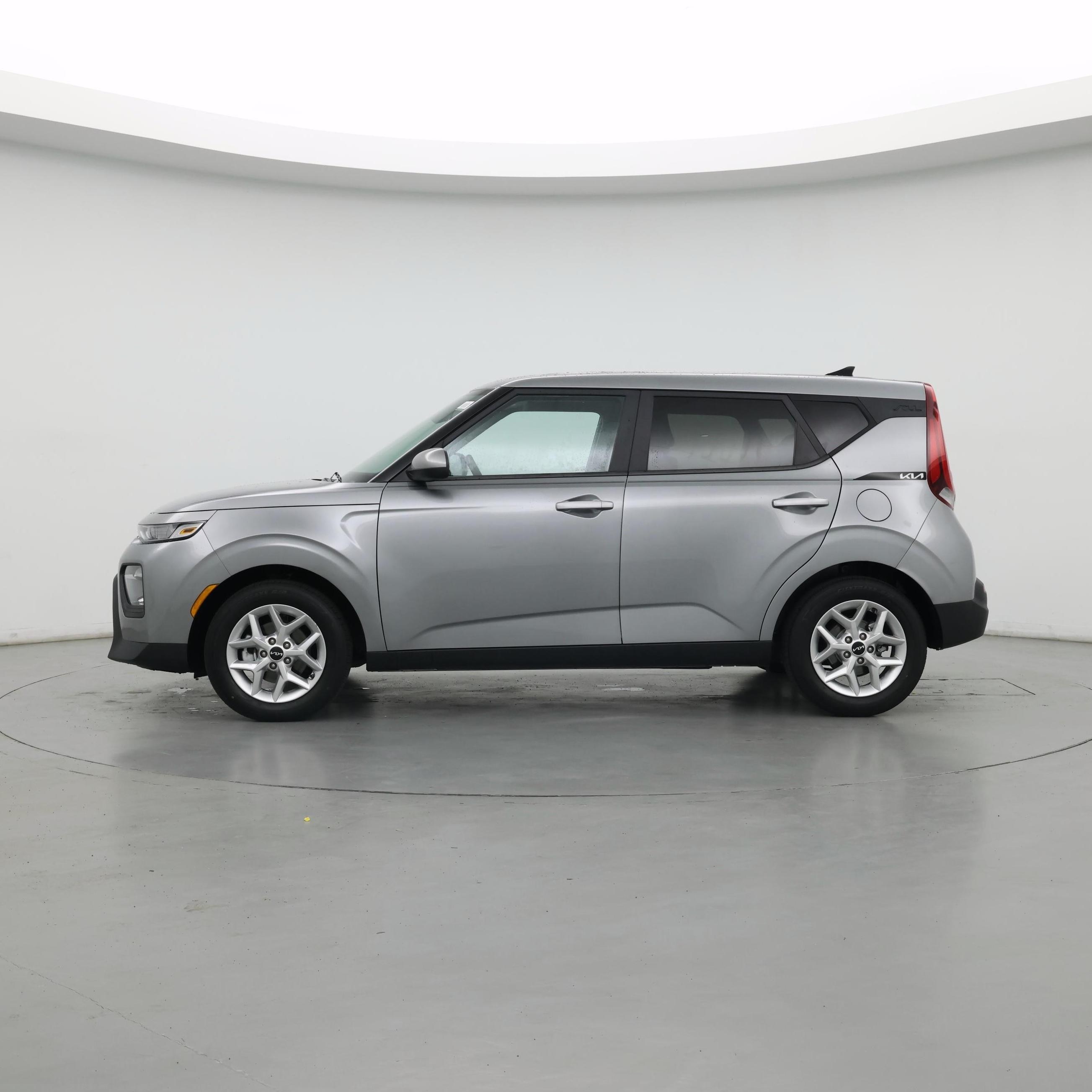 Thumbnail: 2022 Kia Soul - 3