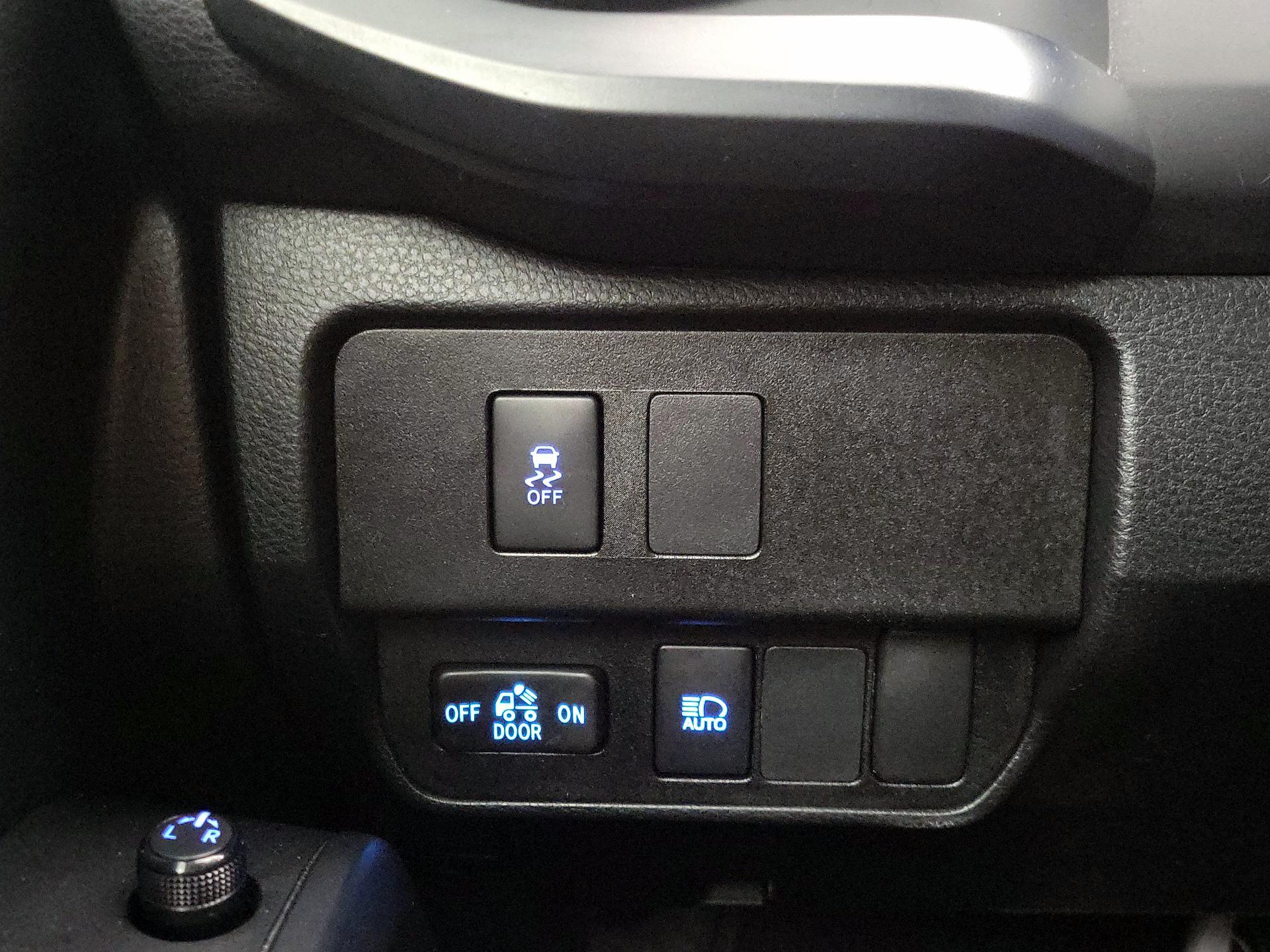 Thumbnail: 2022 Toyota Tacoma - 13