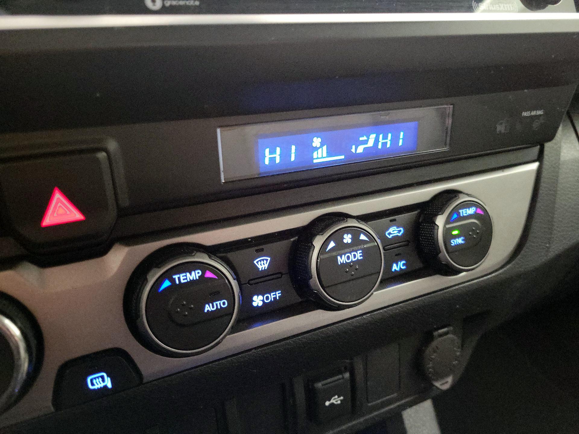 Thumbnail: 2022 Toyota Tacoma - 16