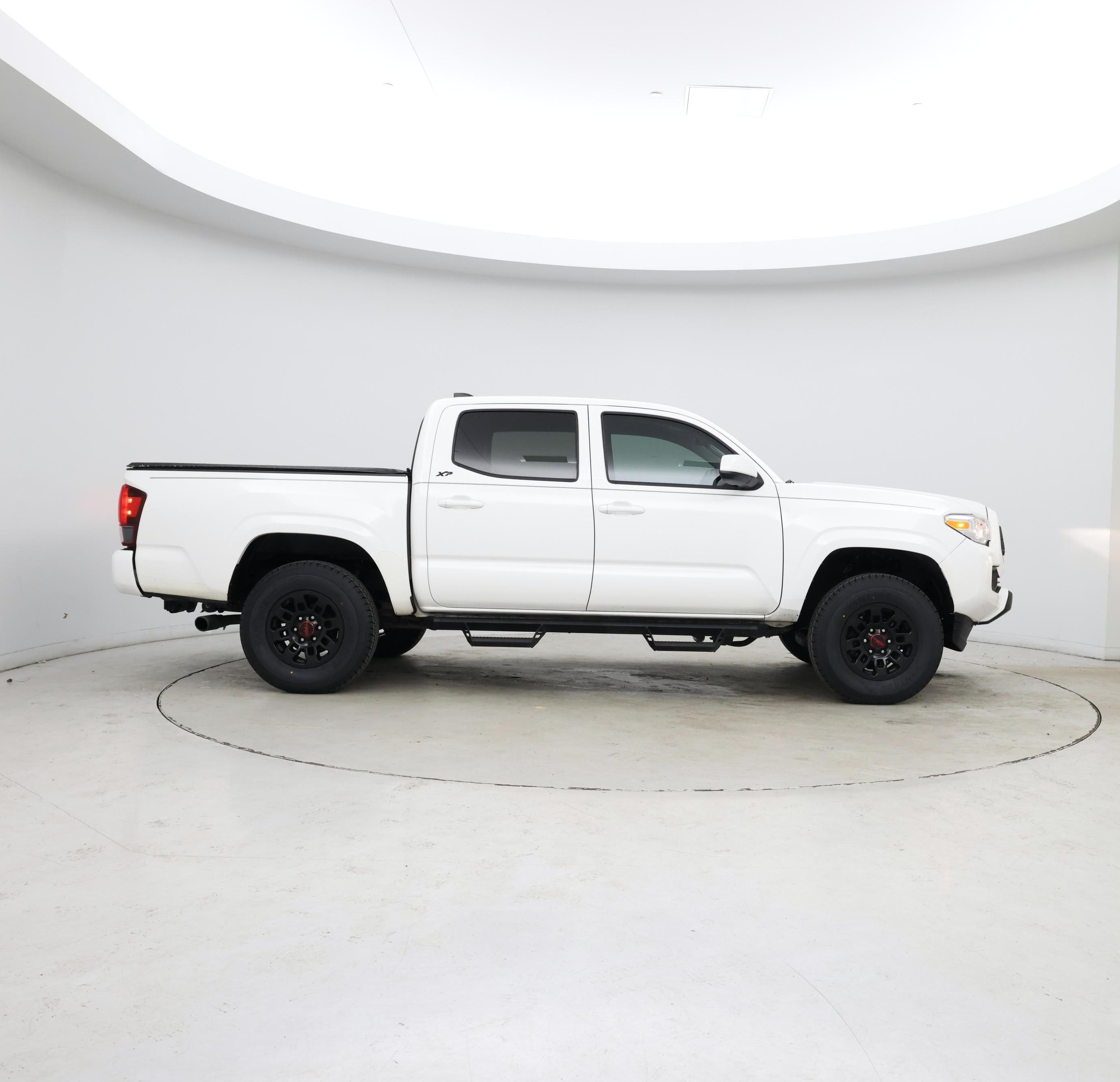 Thumbnail: 2022 Toyota Tacoma - 7