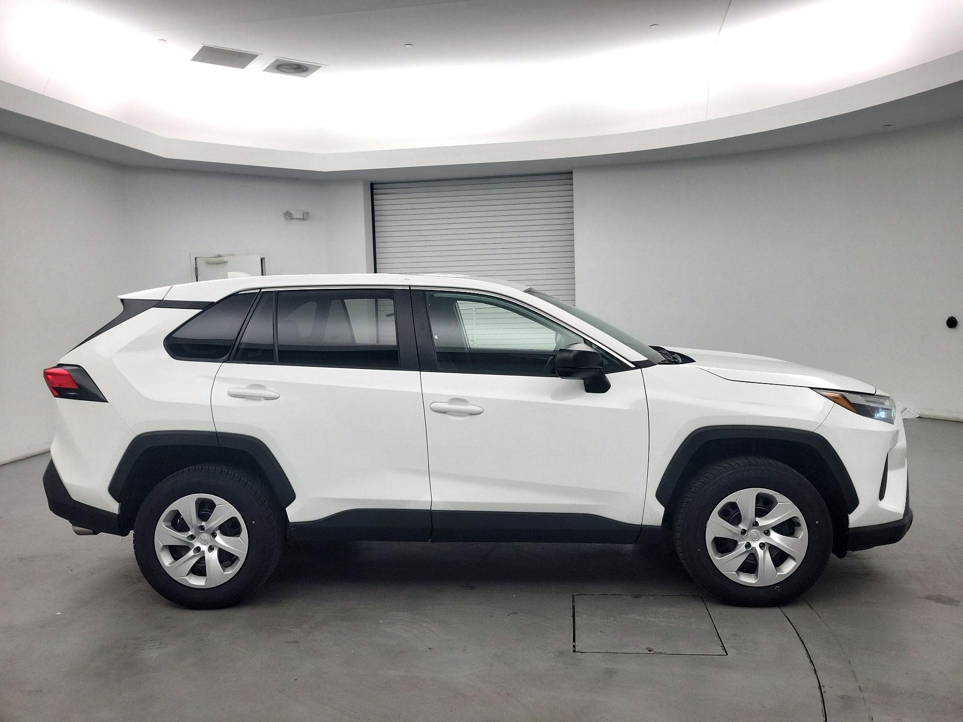 Thumbnail: 2024 Toyota RAV4 - 4