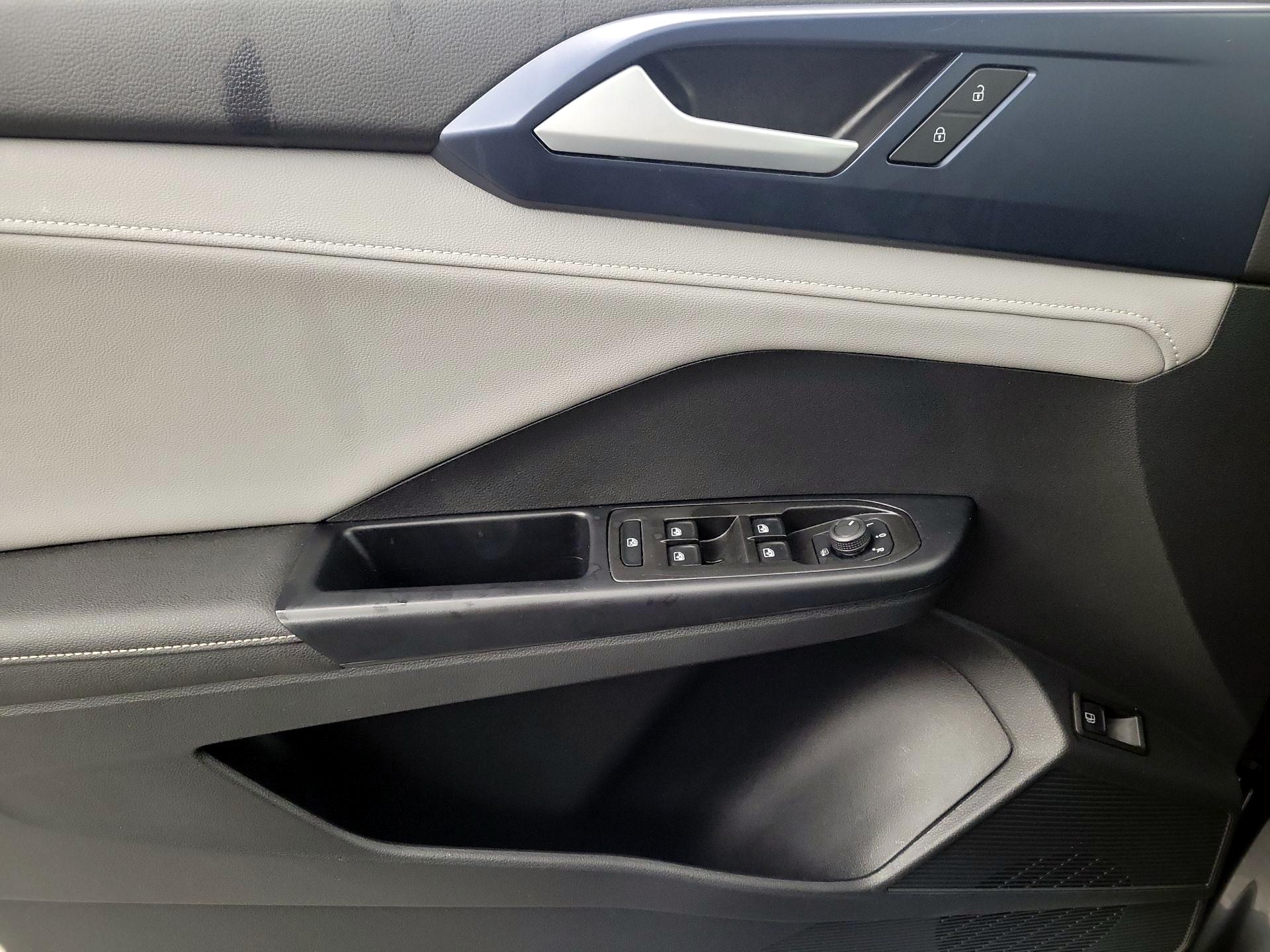 Thumbnail: 2024 Volkswagen Taos - 12