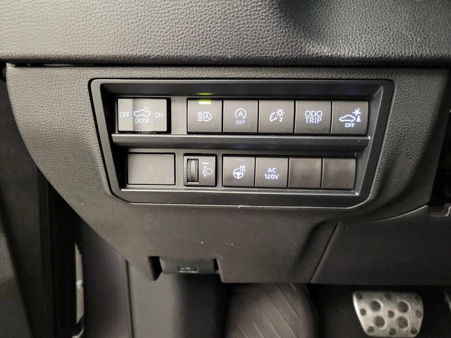 Thumbnail: 2023 Toyota Tundra - 13