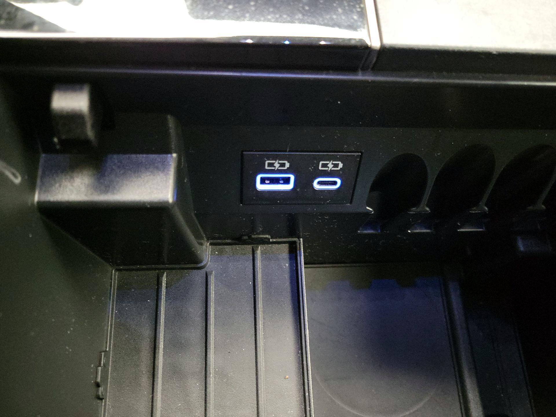 Thumbnail: 2023 Toyota Tundra - 18