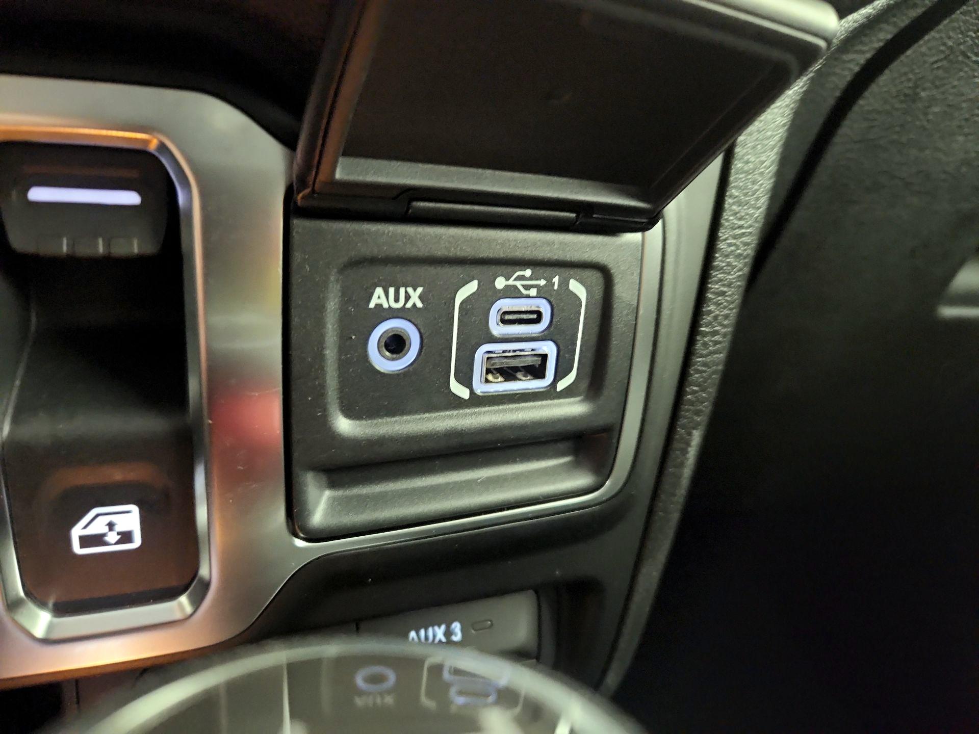 Thumbnail: 2024 Jeep Wrangler - 18