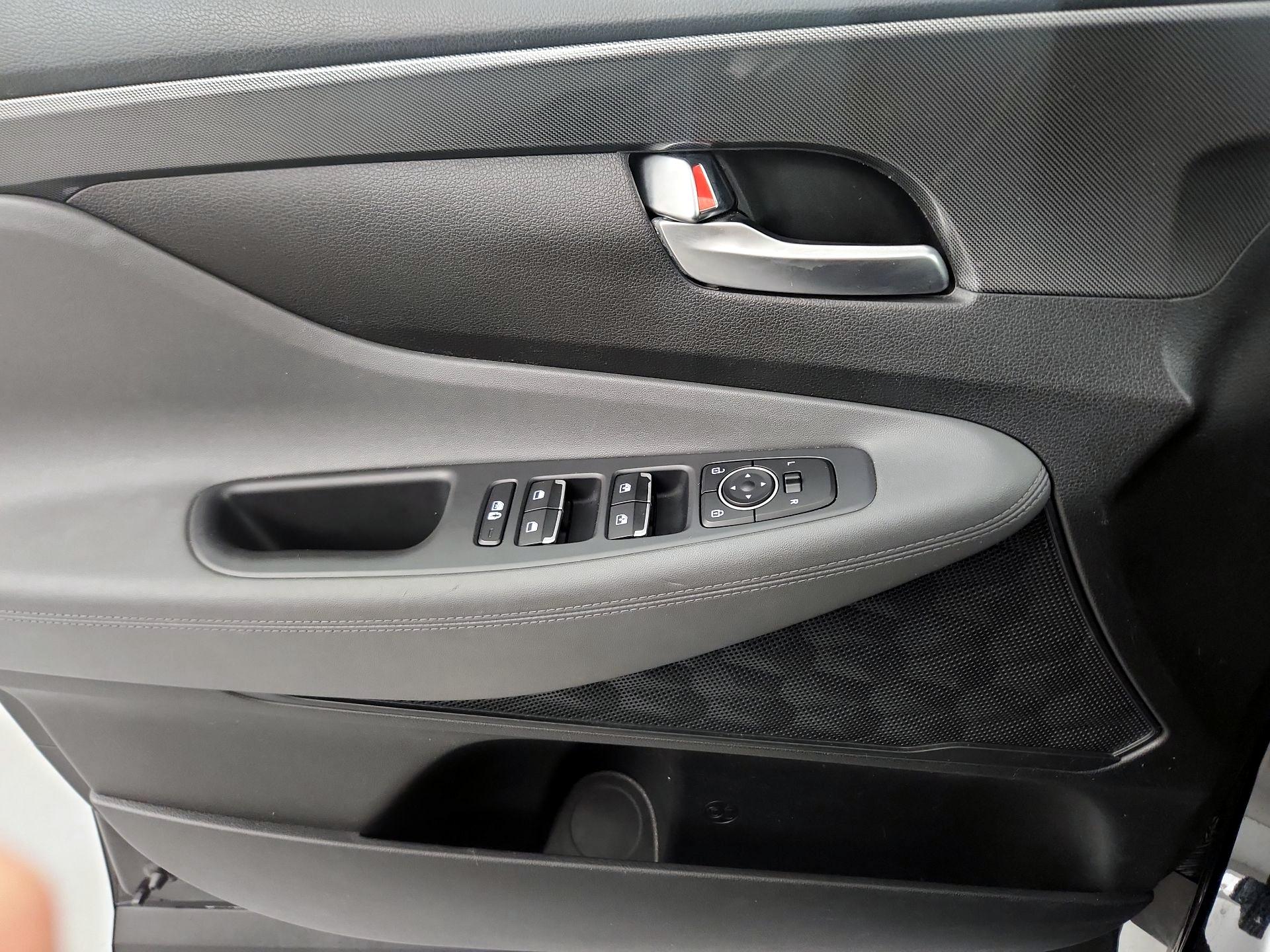 Thumbnail: 2023 Hyundai Santa Fe - 12