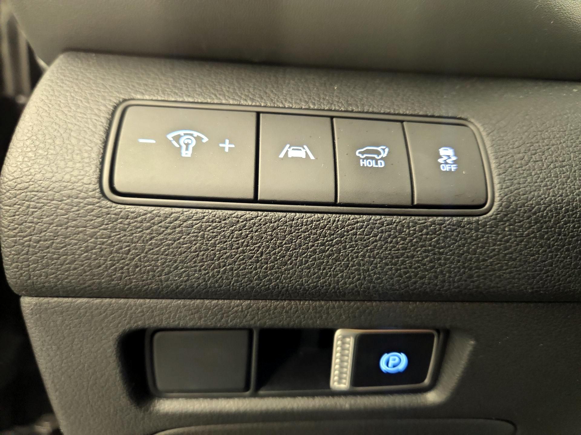 Thumbnail: 2023 Hyundai Santa Fe - 13