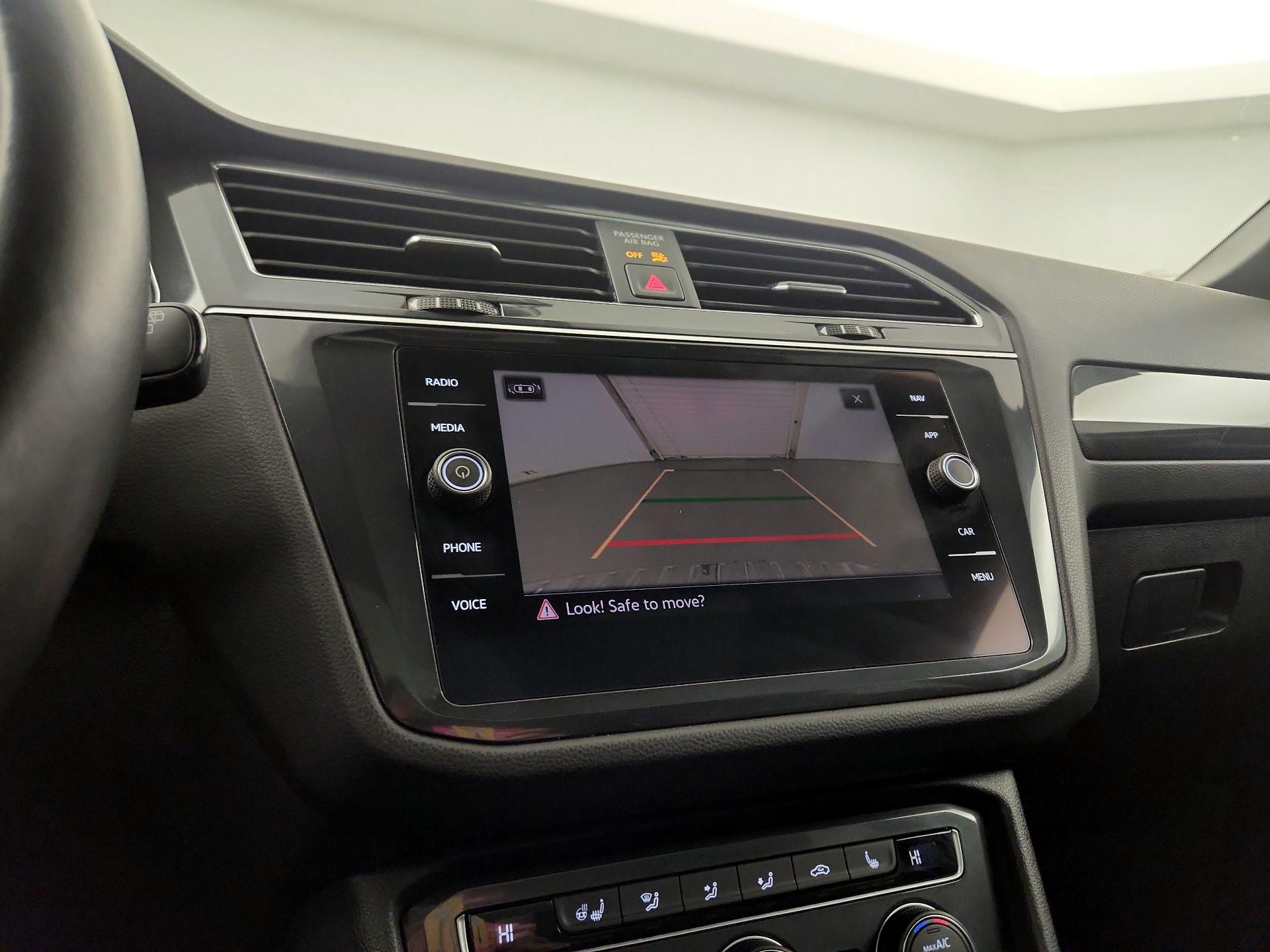 Thumbnail: 2021 Volkswagen Tiguan - 13