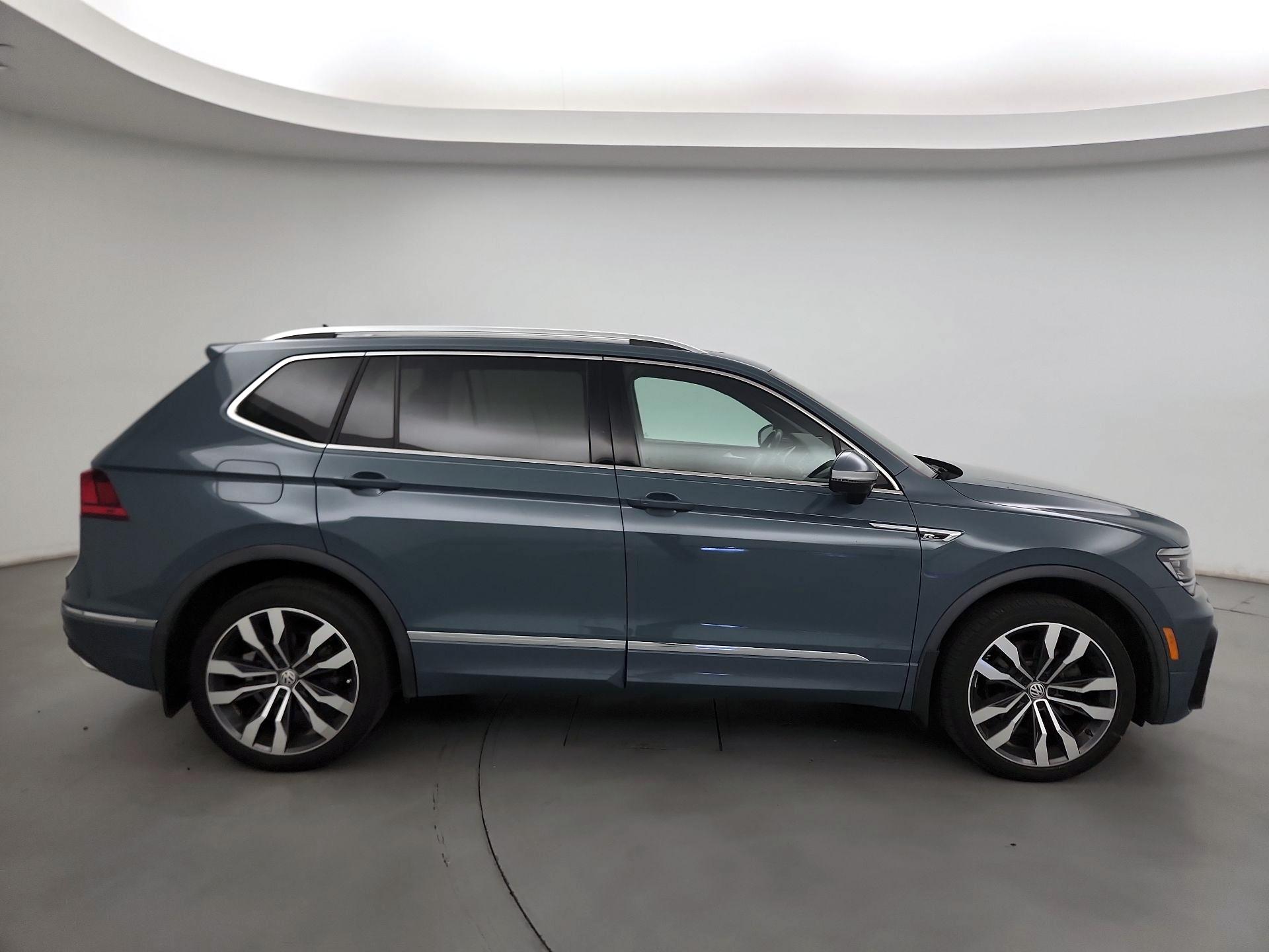 Thumbnail: 2021 Volkswagen Tiguan - 4