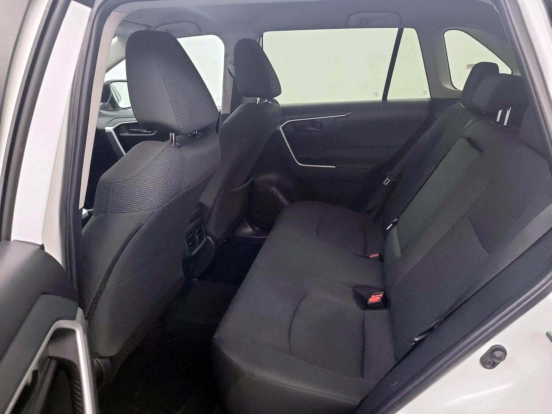 Thumbnail: 2024 Toyota RAV4 - 17