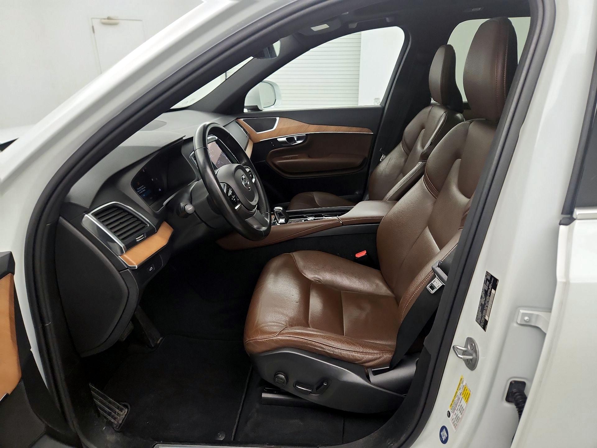 Thumbnail: 2023 Volvo XC90 - 9