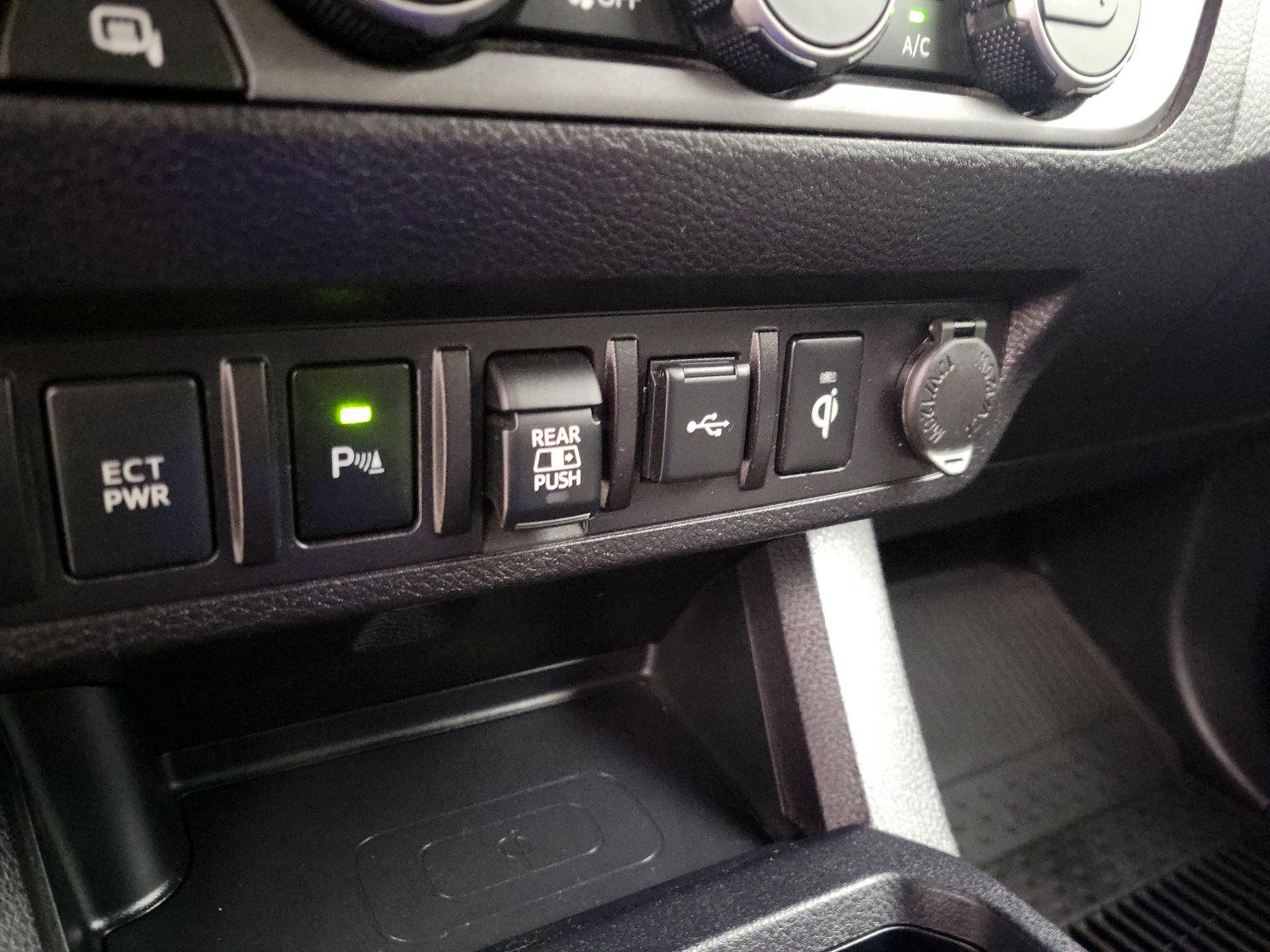 Thumbnail: 2022 Toyota Tacoma - 18