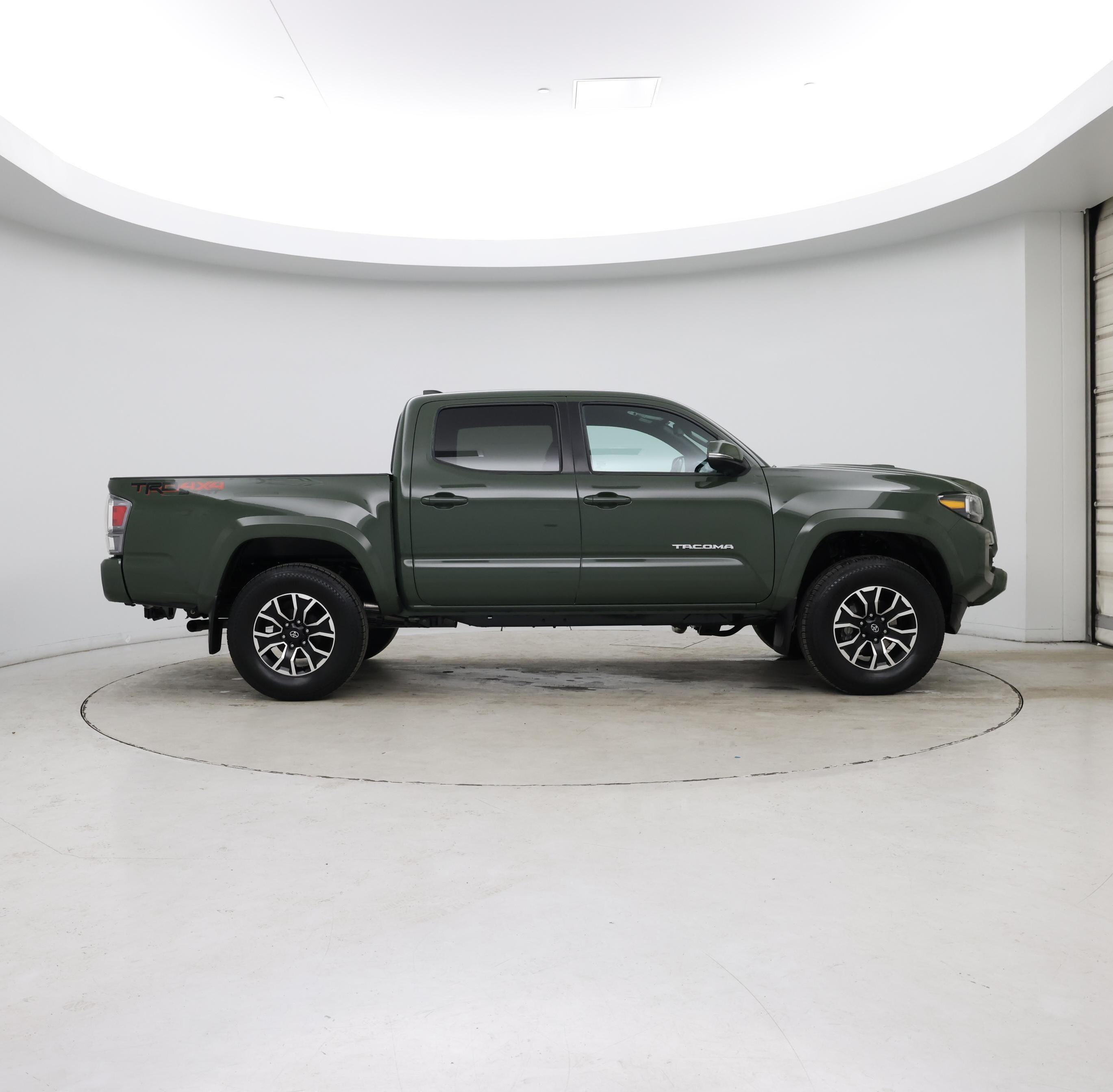 Thumbnail: 2022 Toyota Tacoma - 7