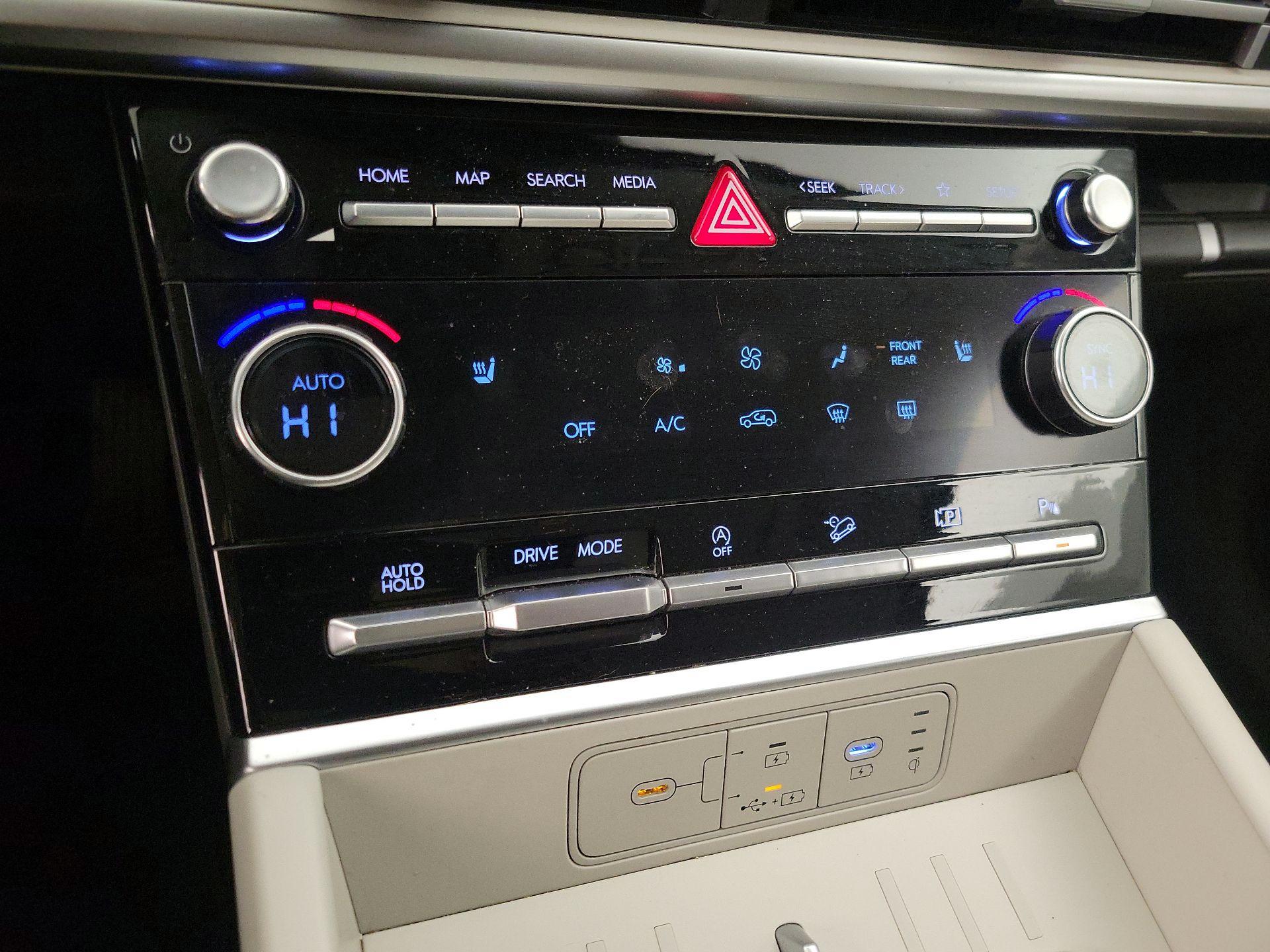 Thumbnail: 2025 Hyundai Santa Fe - 16