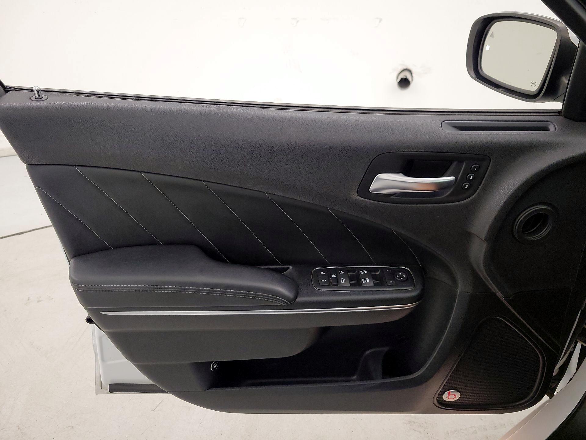 Thumbnail: 2016 Dodge Charger - 12