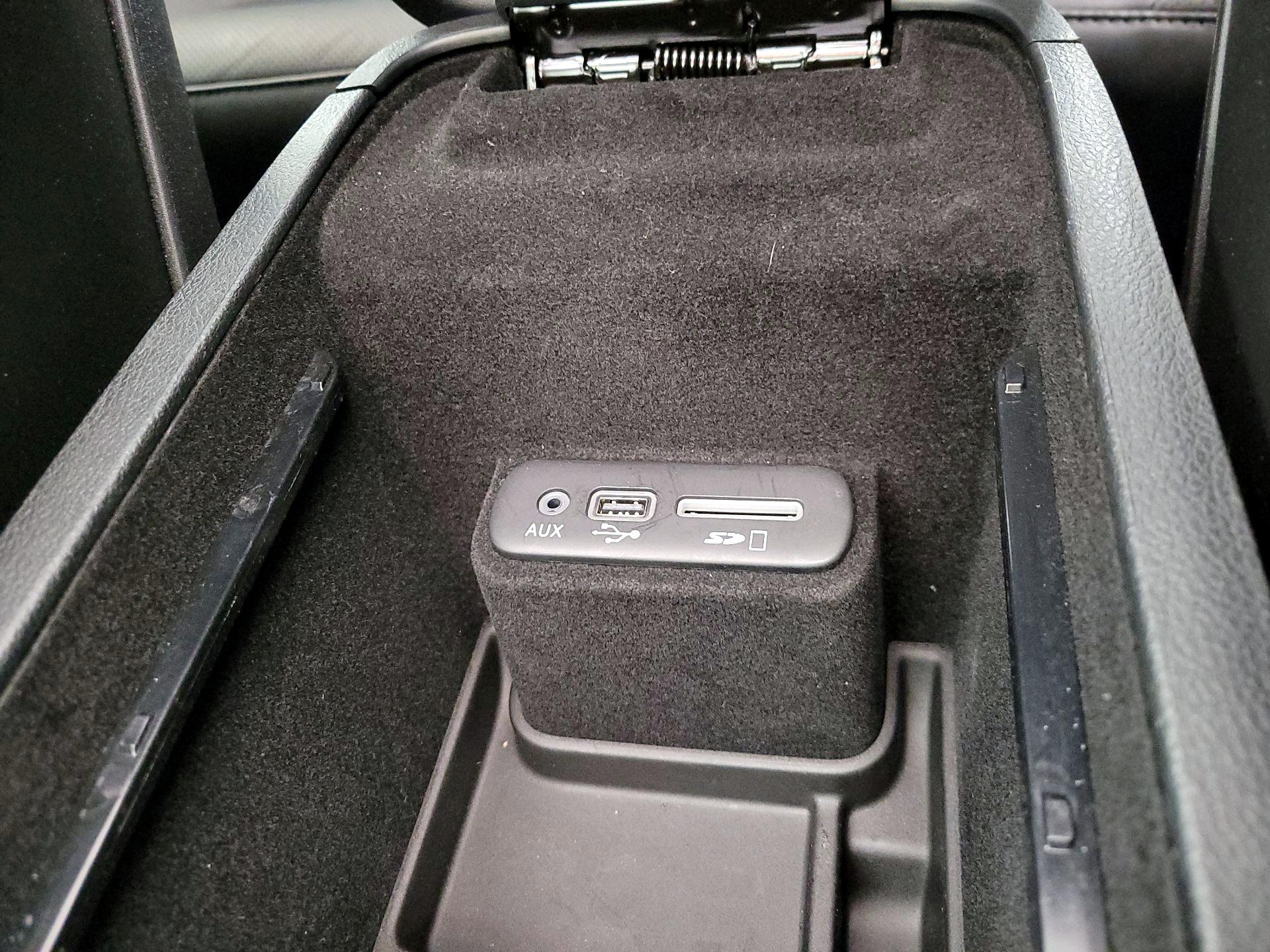 Thumbnail: 2016 Dodge Charger - 19