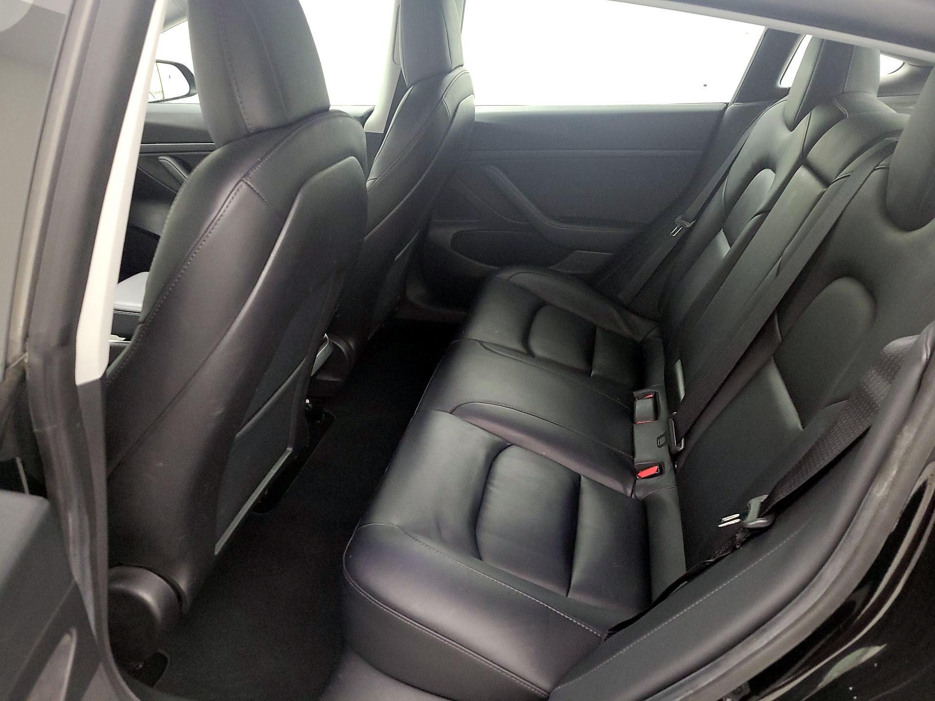 Thumbnail: 2020 Tesla Model 3 - 19