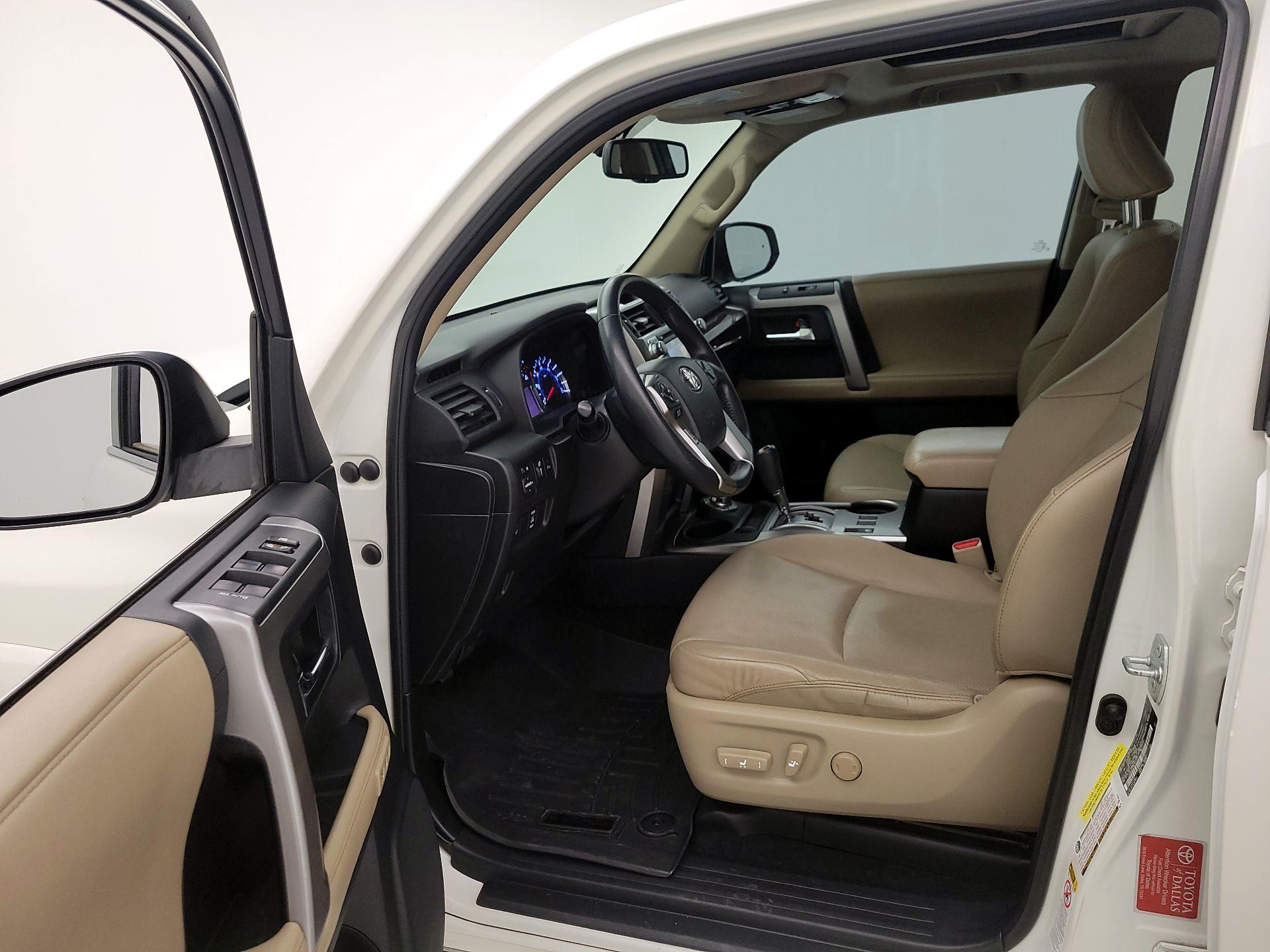 Thumbnail: 2015 Toyota 4Runner - 11