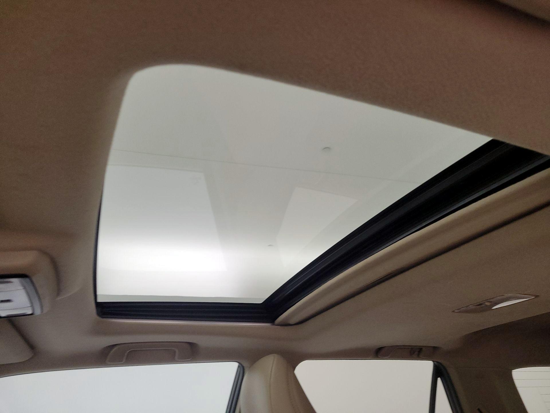 Thumbnail: 2015 Toyota 4Runner - 19