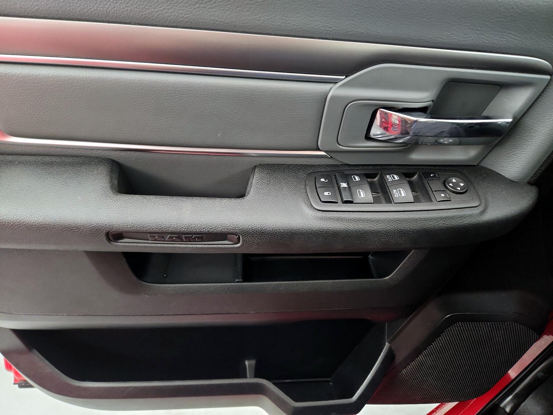 Thumbnail: 2024 RAM 1500 Classic - 12