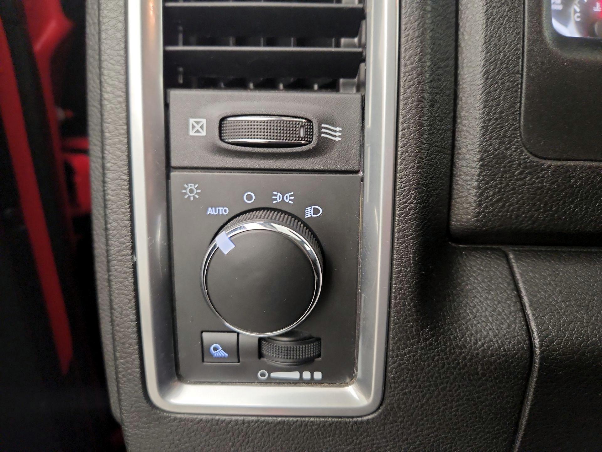 Thumbnail: 2024 RAM 1500 Classic - 13