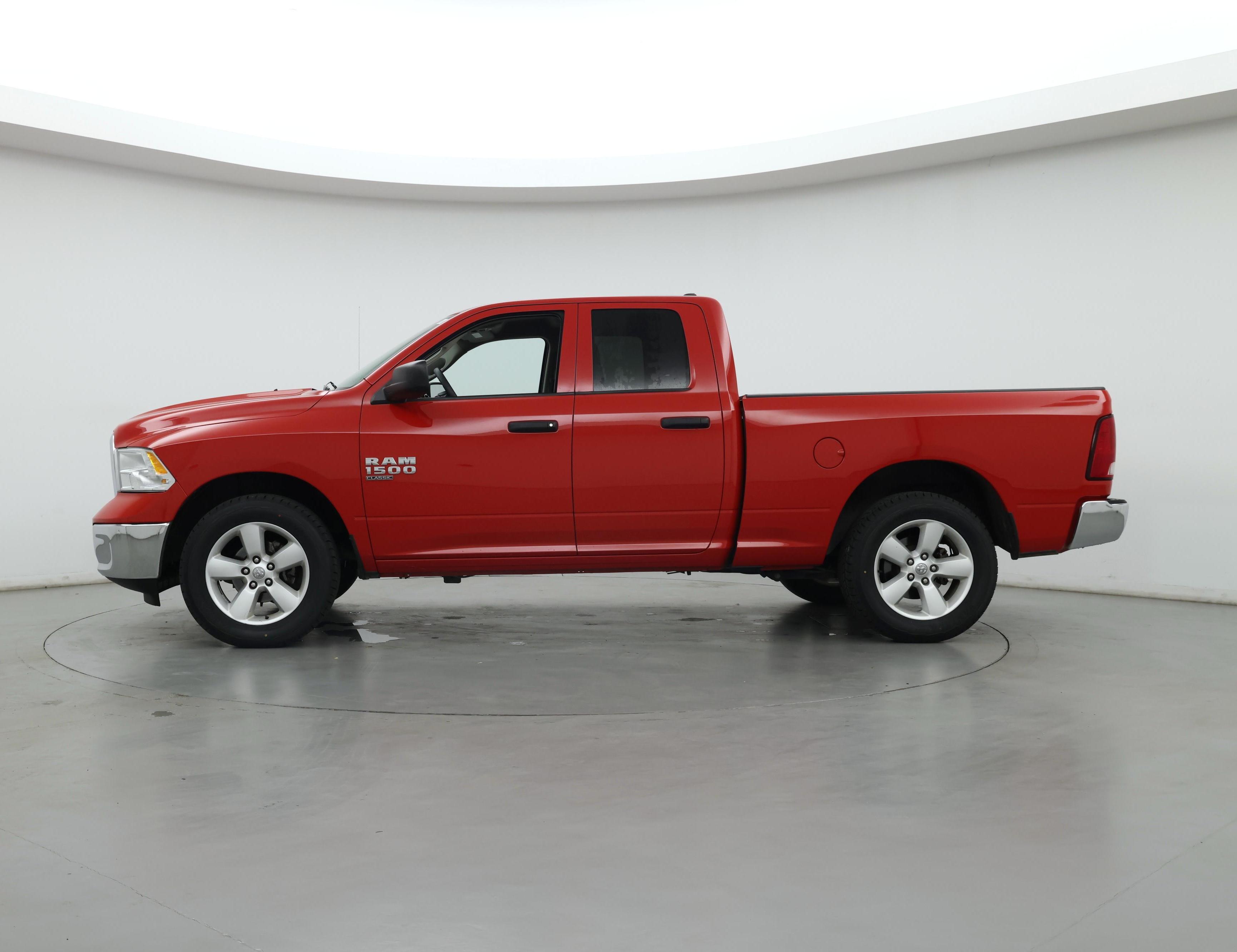 Thumbnail: 2024 RAM 1500 Classic - 3