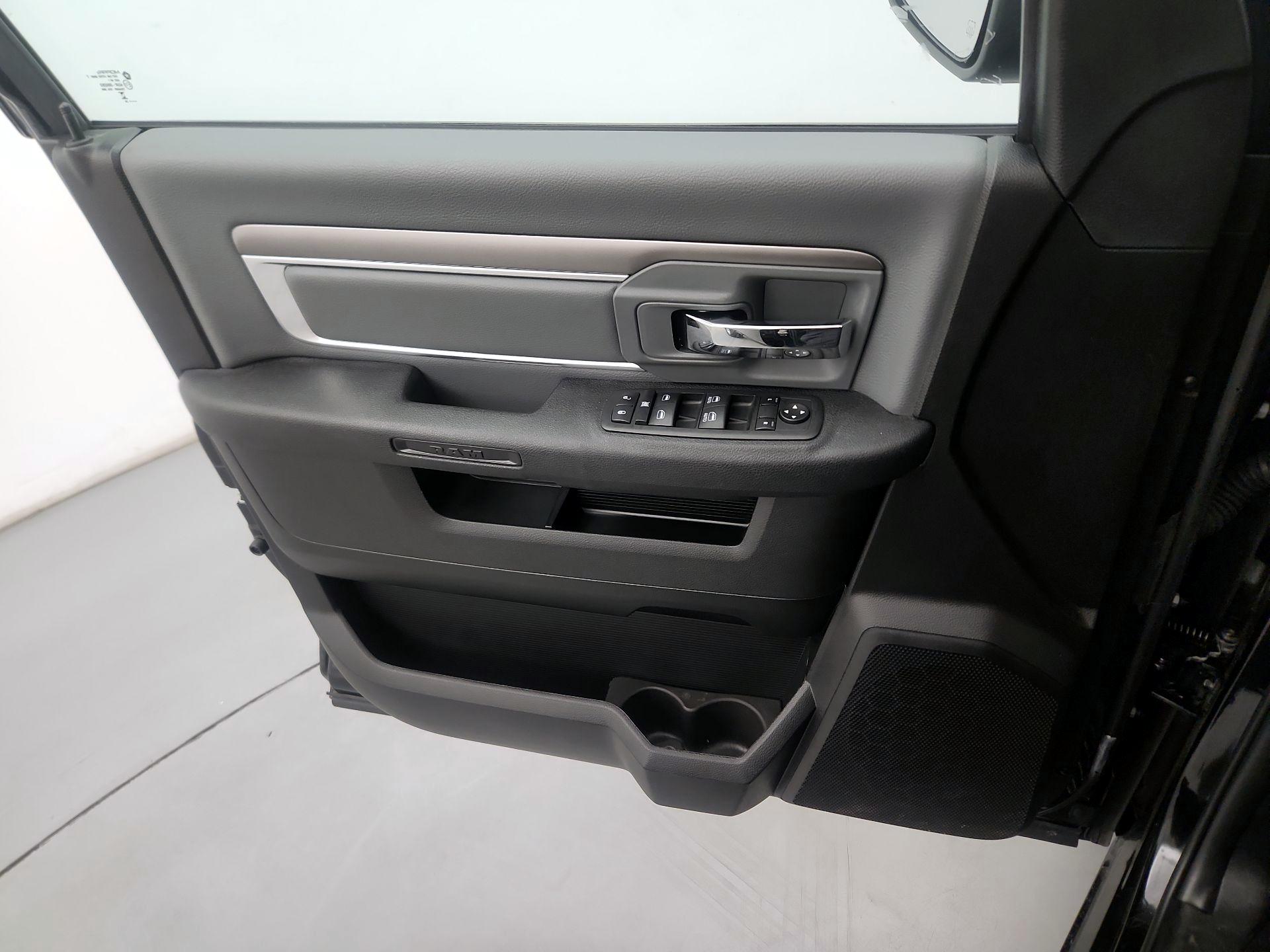 Thumbnail: 2024 RAM 1500 Classic - 12