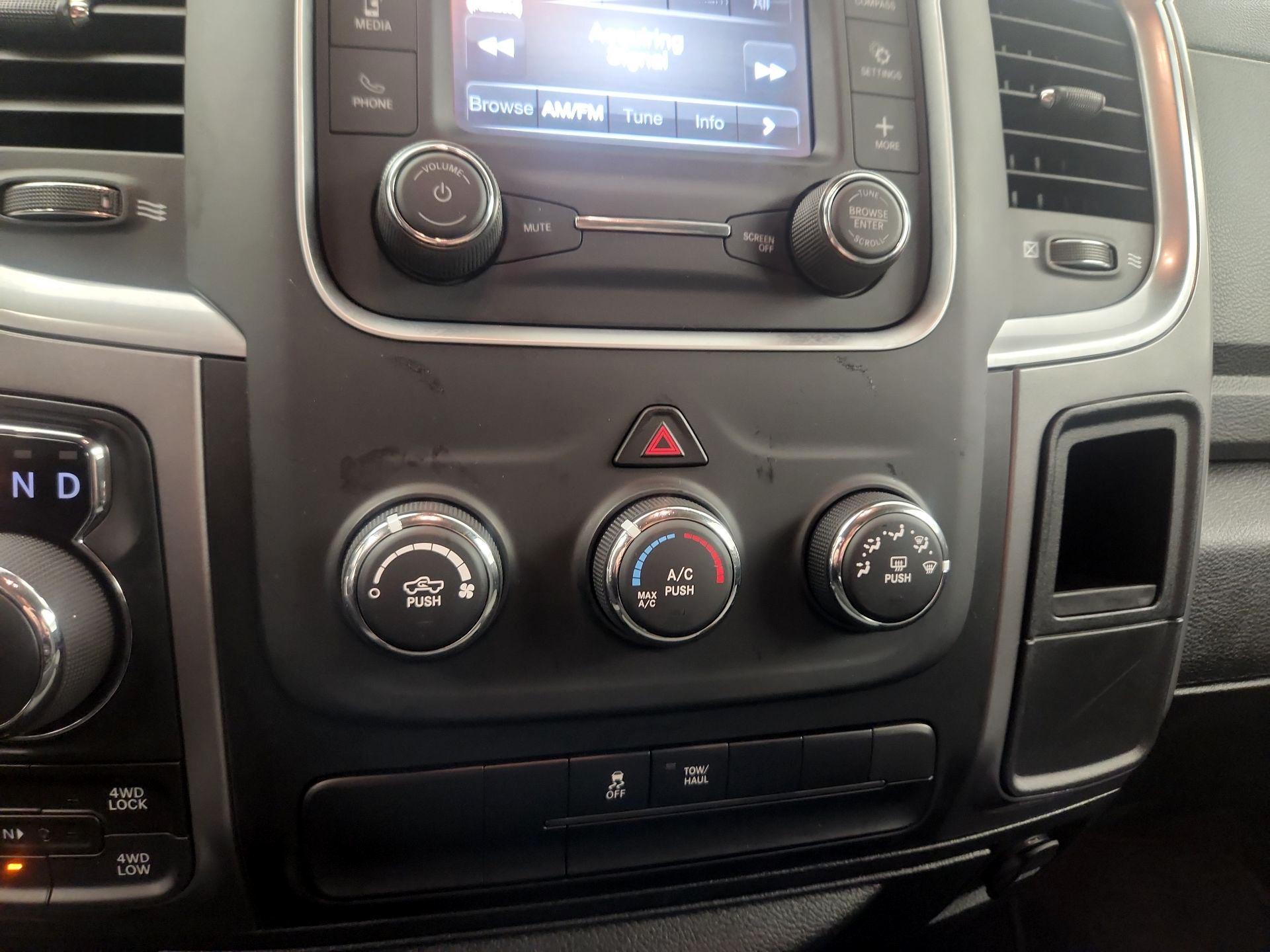 Thumbnail: 2024 RAM 1500 Classic - 16