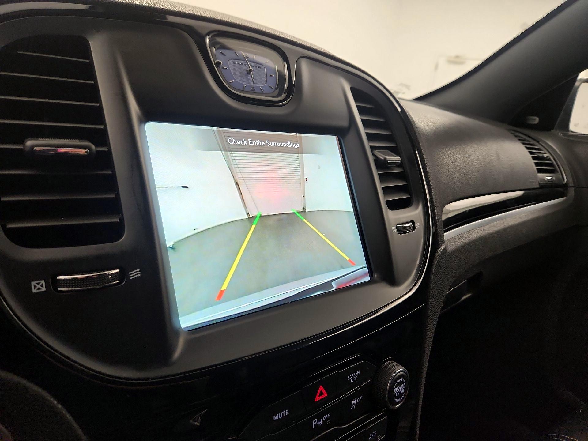 Thumbnail: 2023 Chrysler 300 - 13