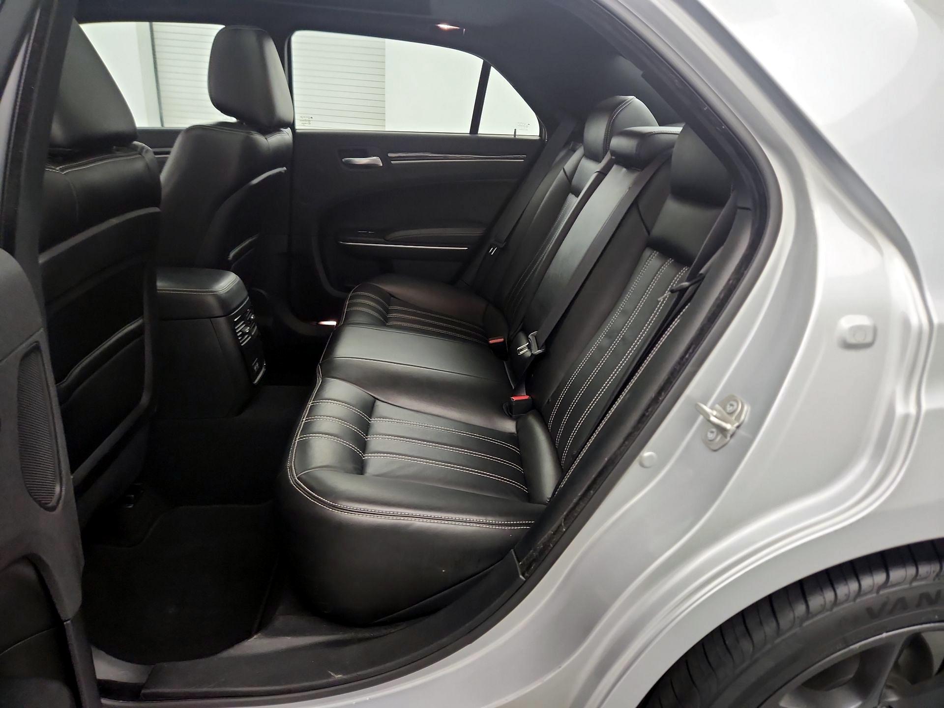 Thumbnail: 2023 Chrysler 300 - 19