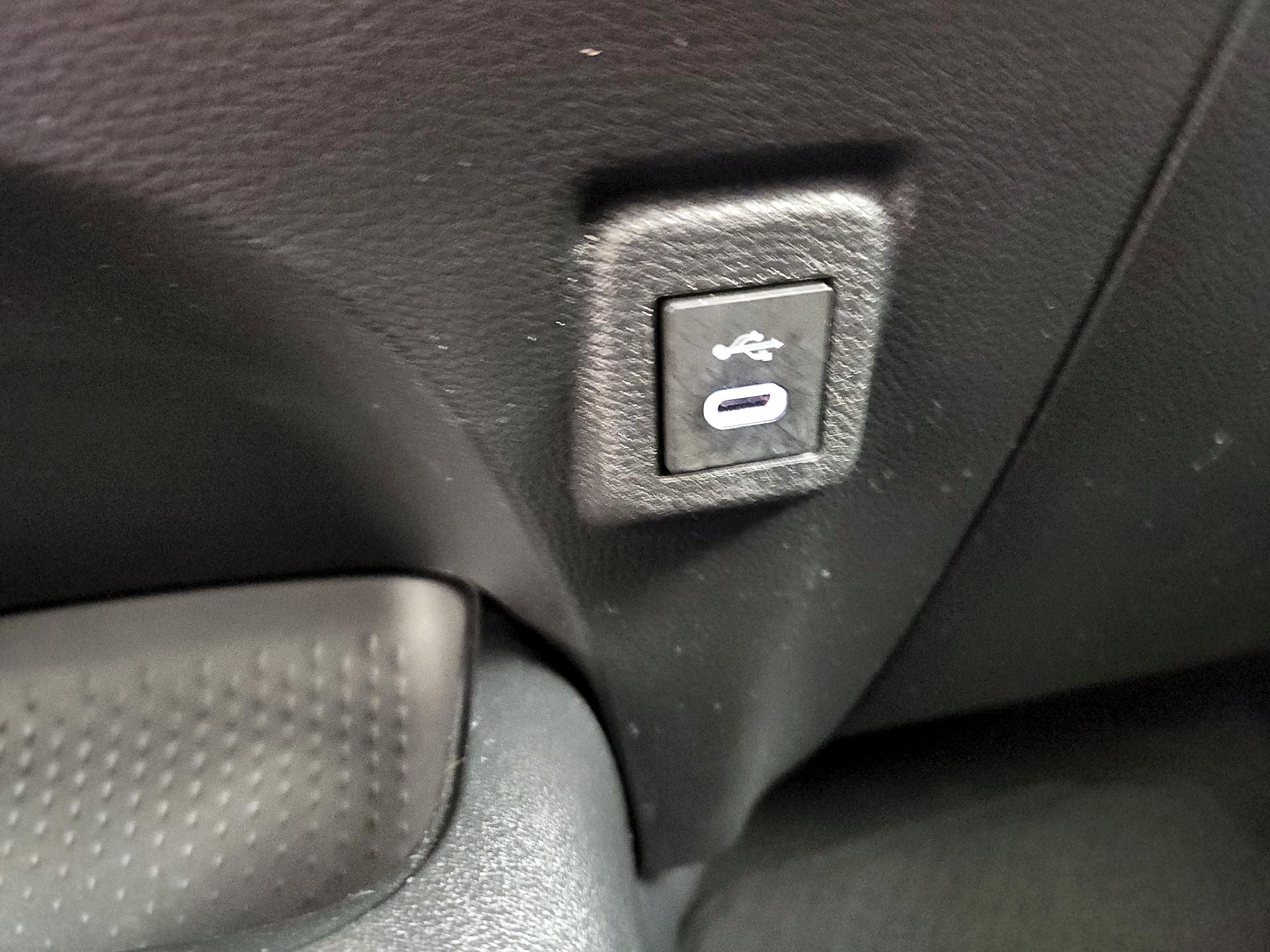 Thumbnail: 2025 Toyota Corolla - 18