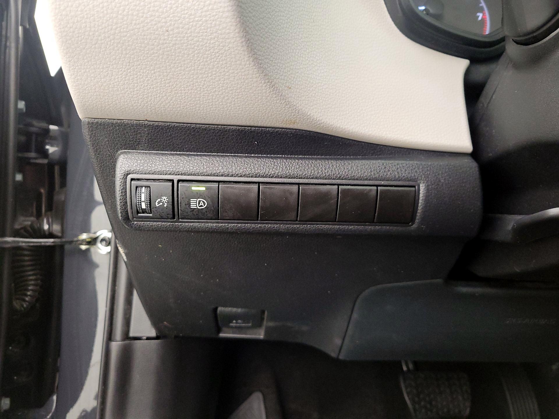 Thumbnail: 2025 Toyota Corolla - 13