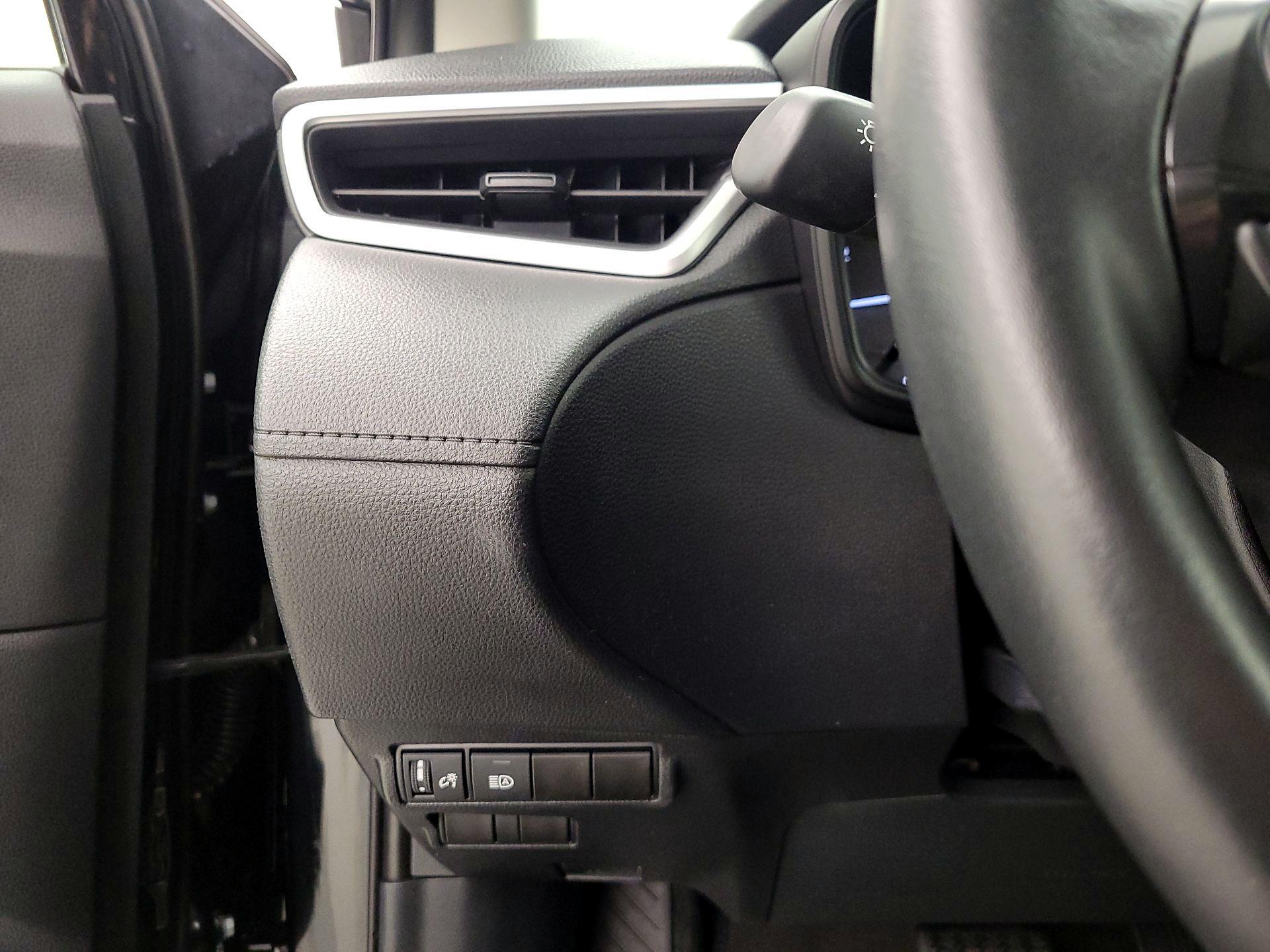 Thumbnail: 2025 Toyota Corolla Cross - 13