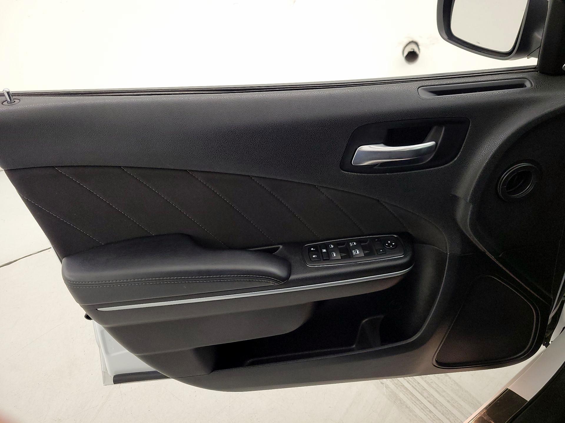 Thumbnail: 2022 Dodge Charger - 12