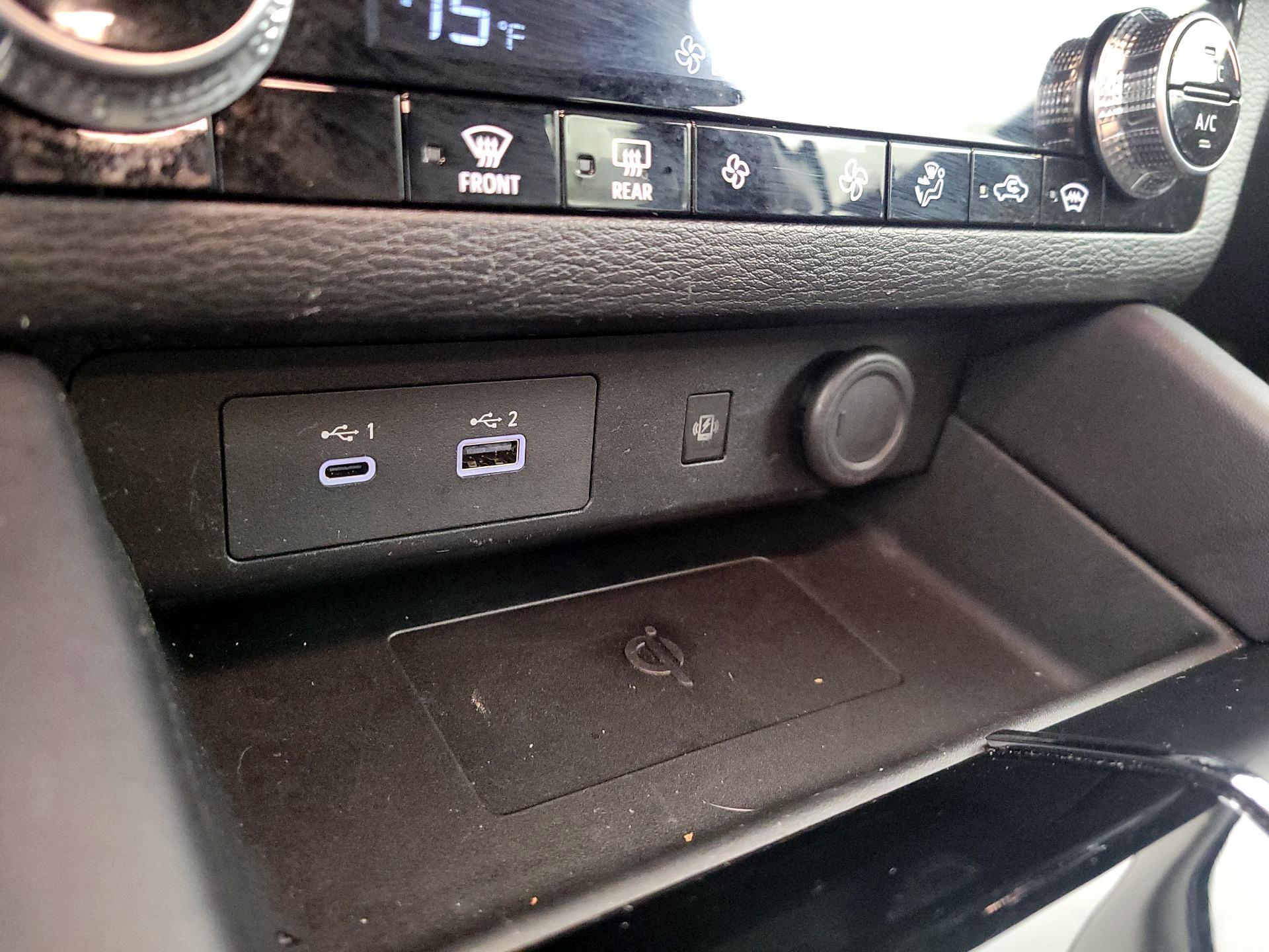 Thumbnail: 2024 Mitsubishi Outlander - 17