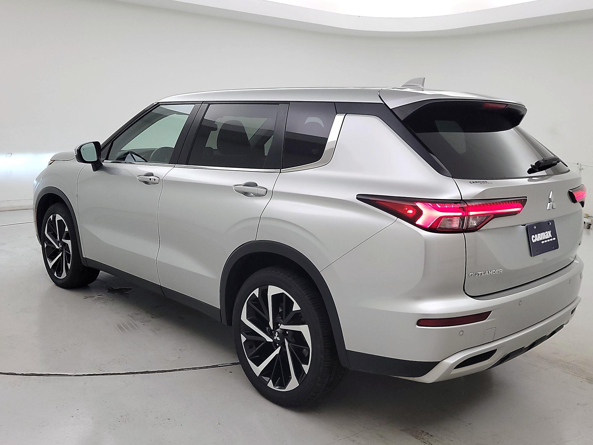 Thumbnail: 2024 Mitsubishi Outlander - 7