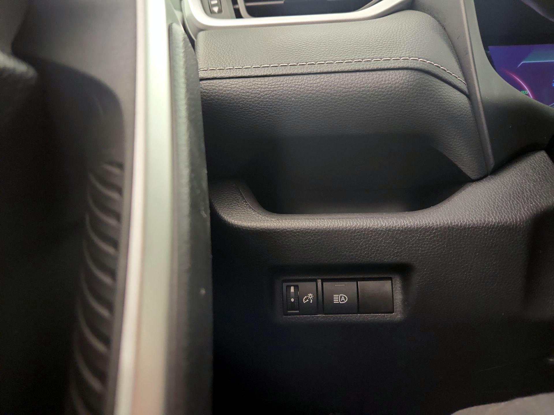 Thumbnail: 2024 Toyota RAV4 - 13