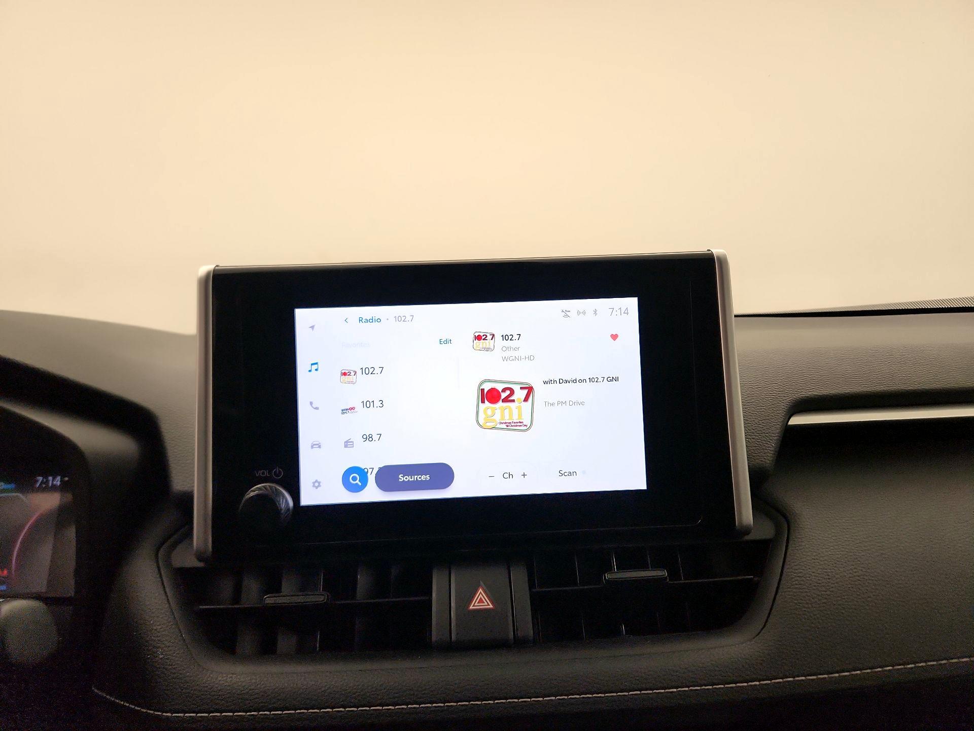 Thumbnail: 2024 Toyota RAV4 - 15